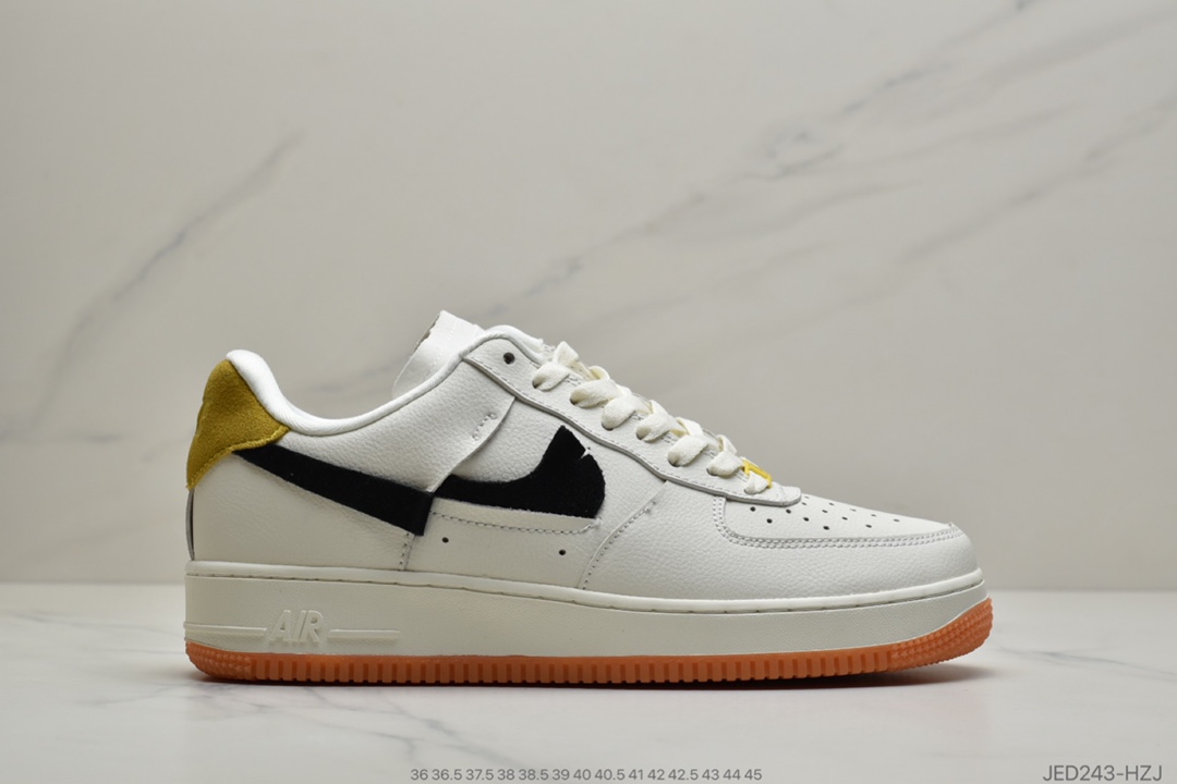 150 公司级 Air FORCE 1 Lx 空军解构鞋款整体以最经典的纯白 Air Force 1 BV0740-100