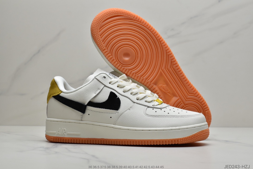 150 公司级 Air FORCE 1 Lx 空军解构鞋款整体以最经典的纯白 Air Force 1 BV0740-100