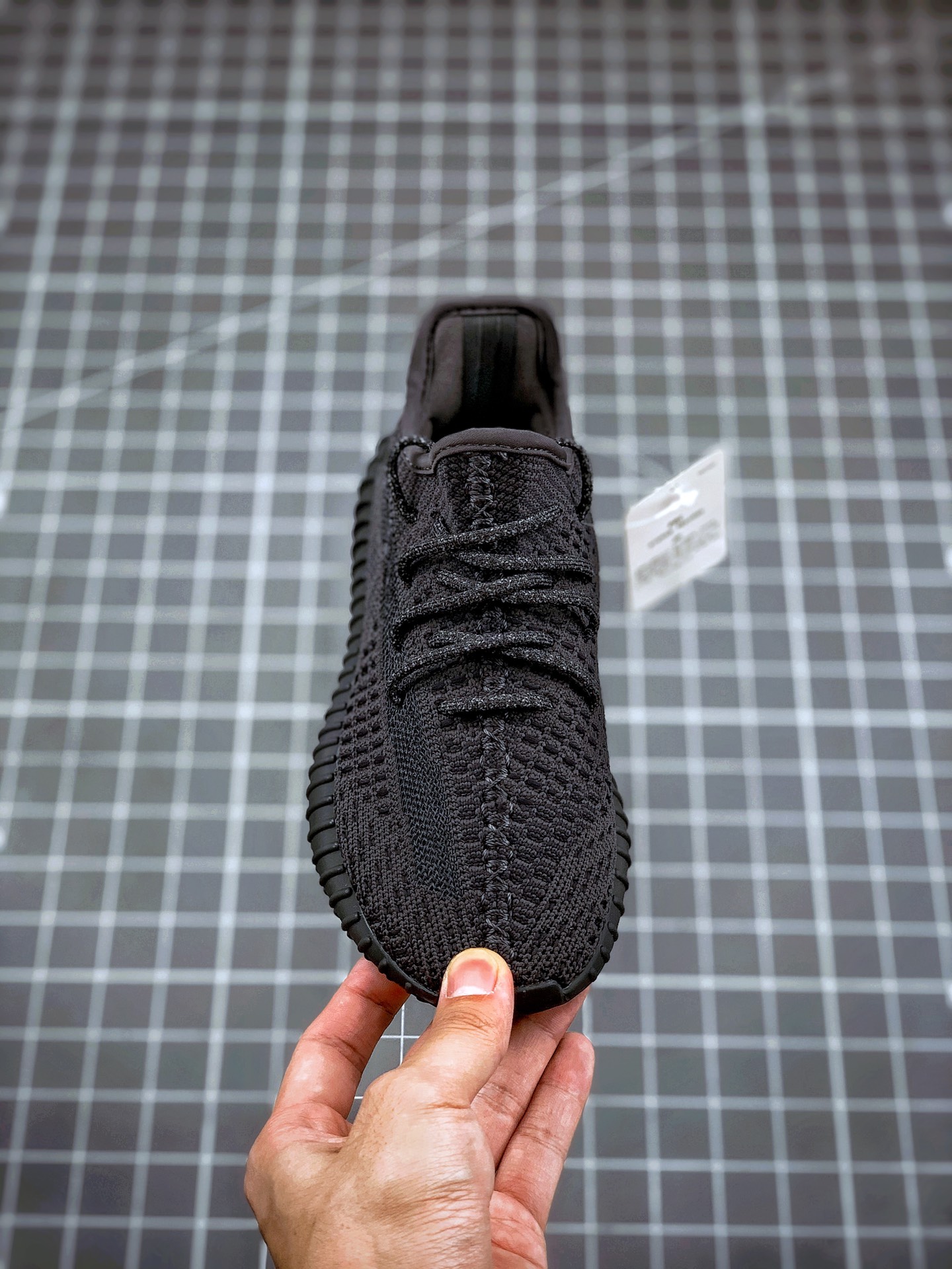 230  Yeezy 350v2 ”Black” 黑天使童鞋