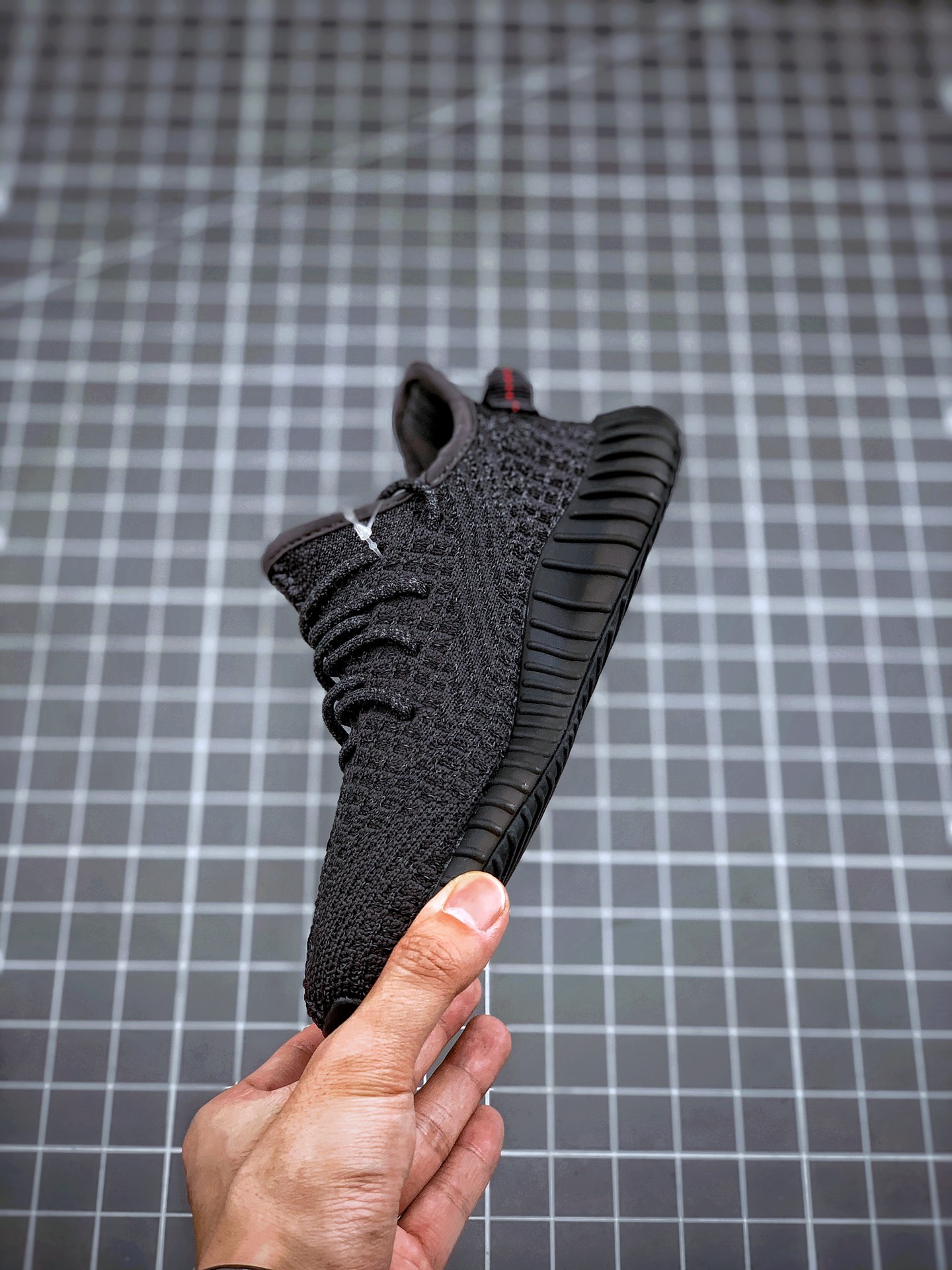 230  Yeezy 350v2 ”Black” 黑满天星童鞋同步官方发售版本