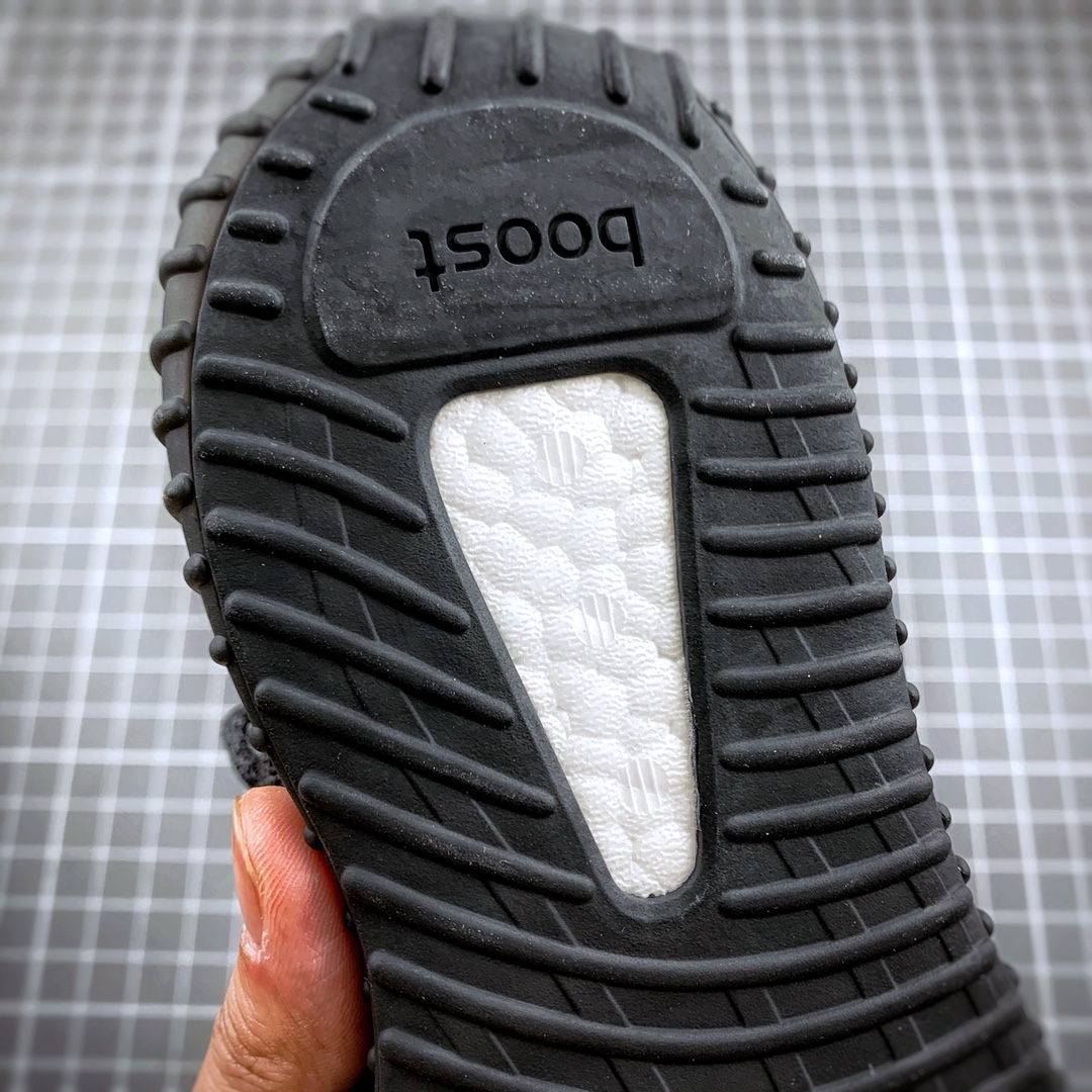 230  Yeezy 350v2 ”Black” 黑满天星童鞋同步官方发售版本