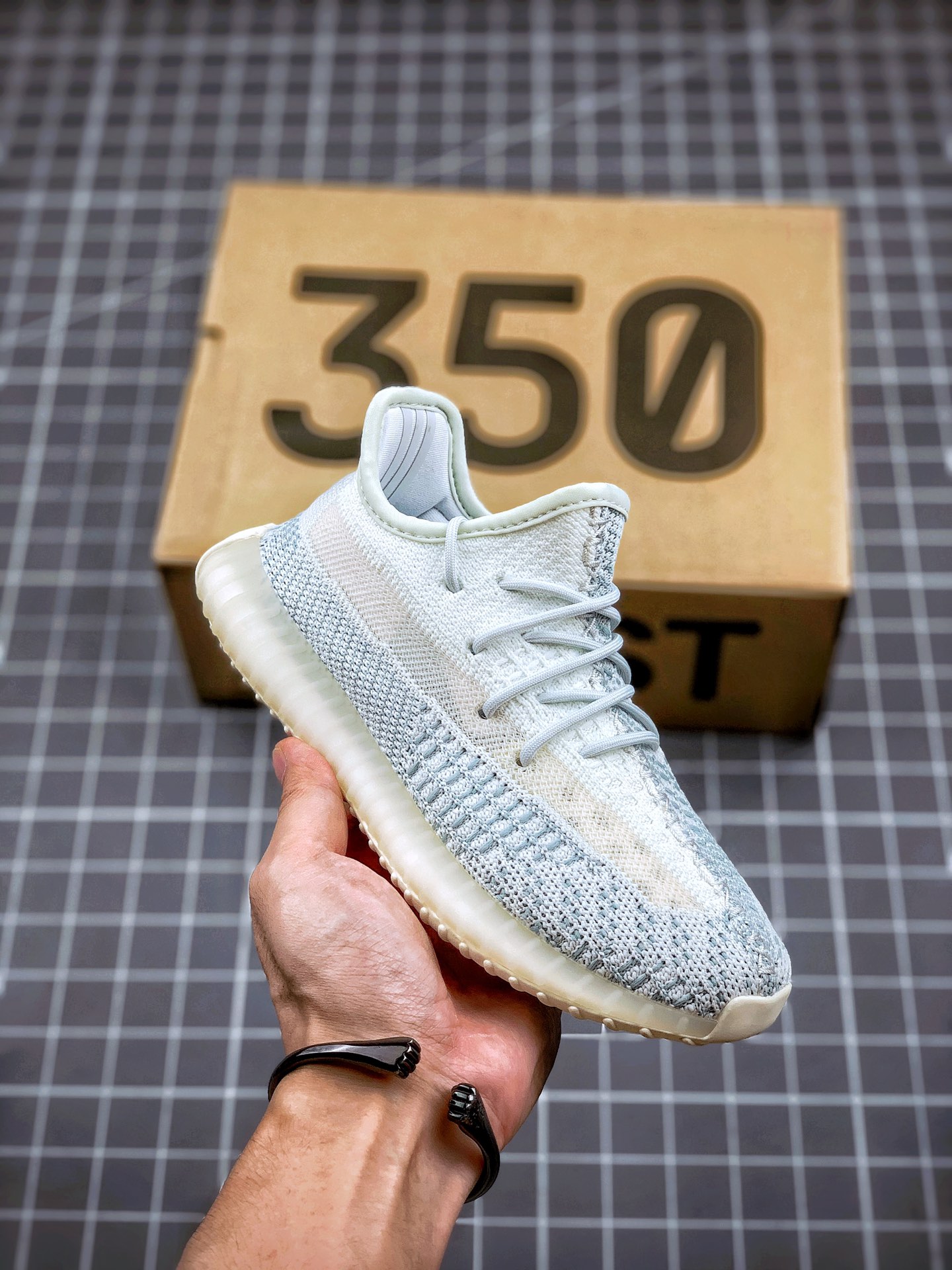 230  Yeezy 350v2 冰蓝天使 童鞋 同步官方发售版本