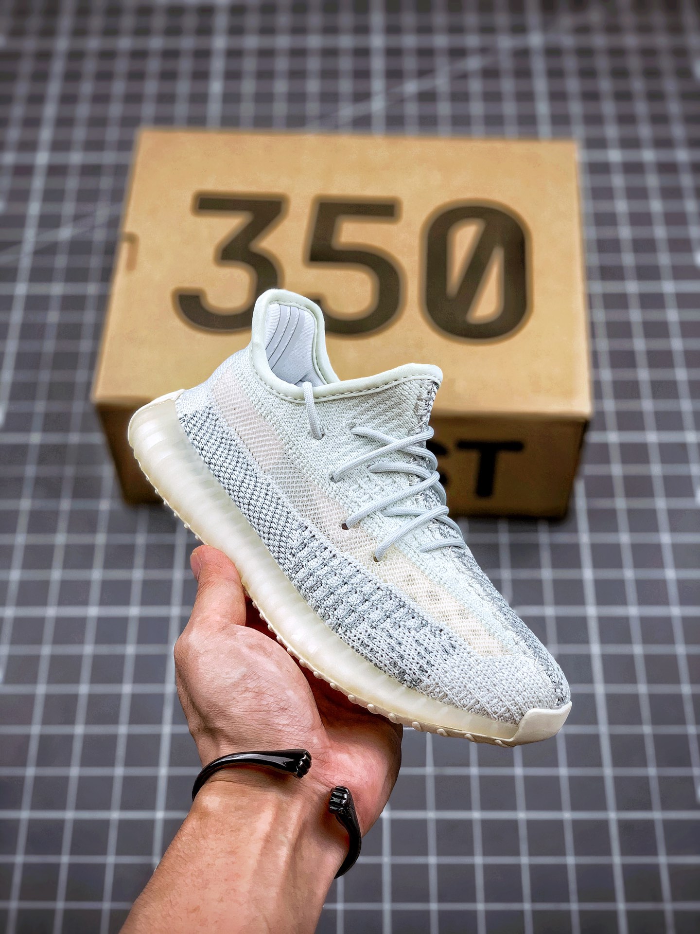 230 原装渠道  Yeezy 350v2 冰蓝满天星 童鞋