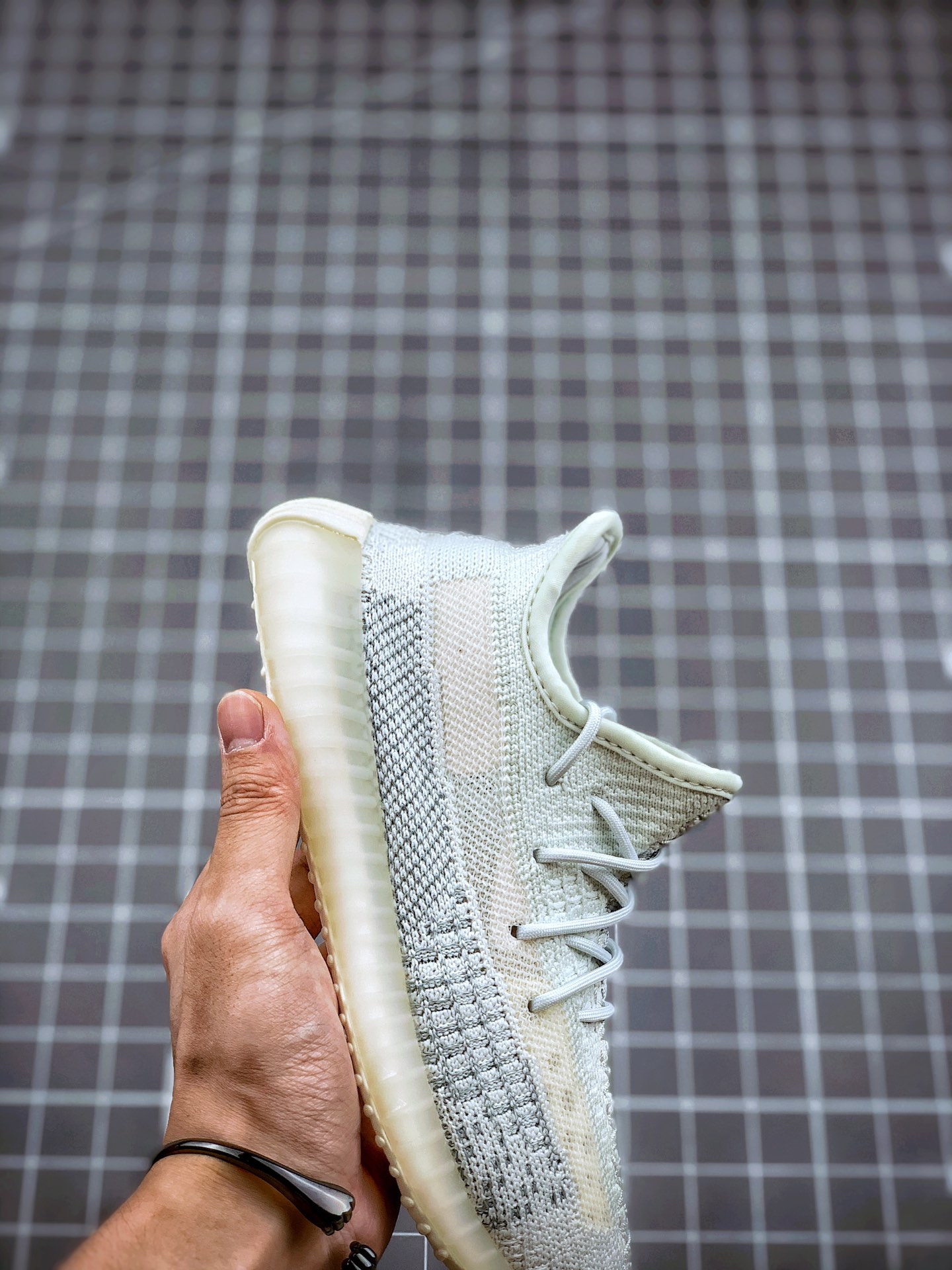 230 原装渠道  Yeezy 350v2 冰蓝满天星 童鞋