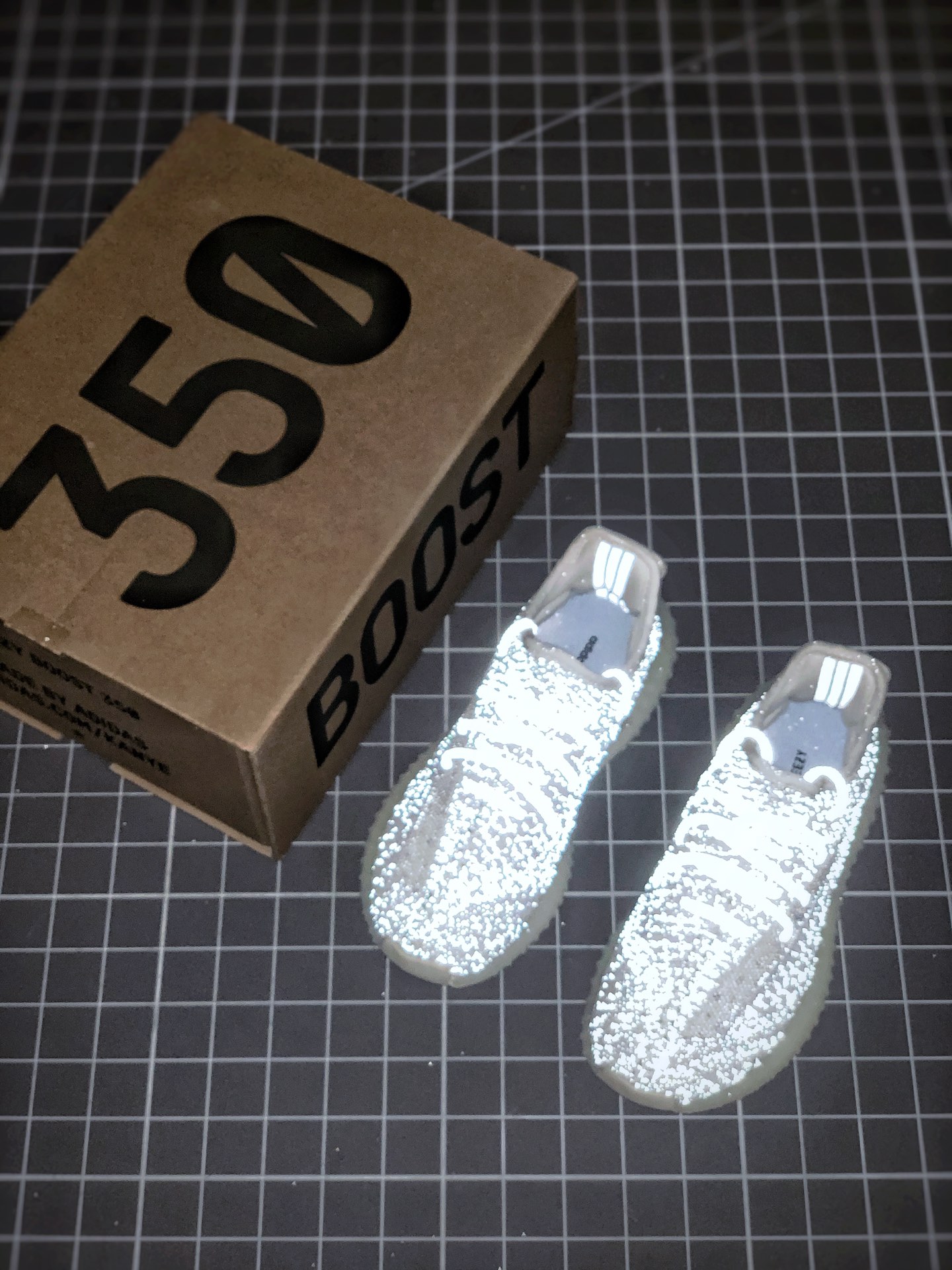 230 Yeezy 350v2 白满天星 童鞋