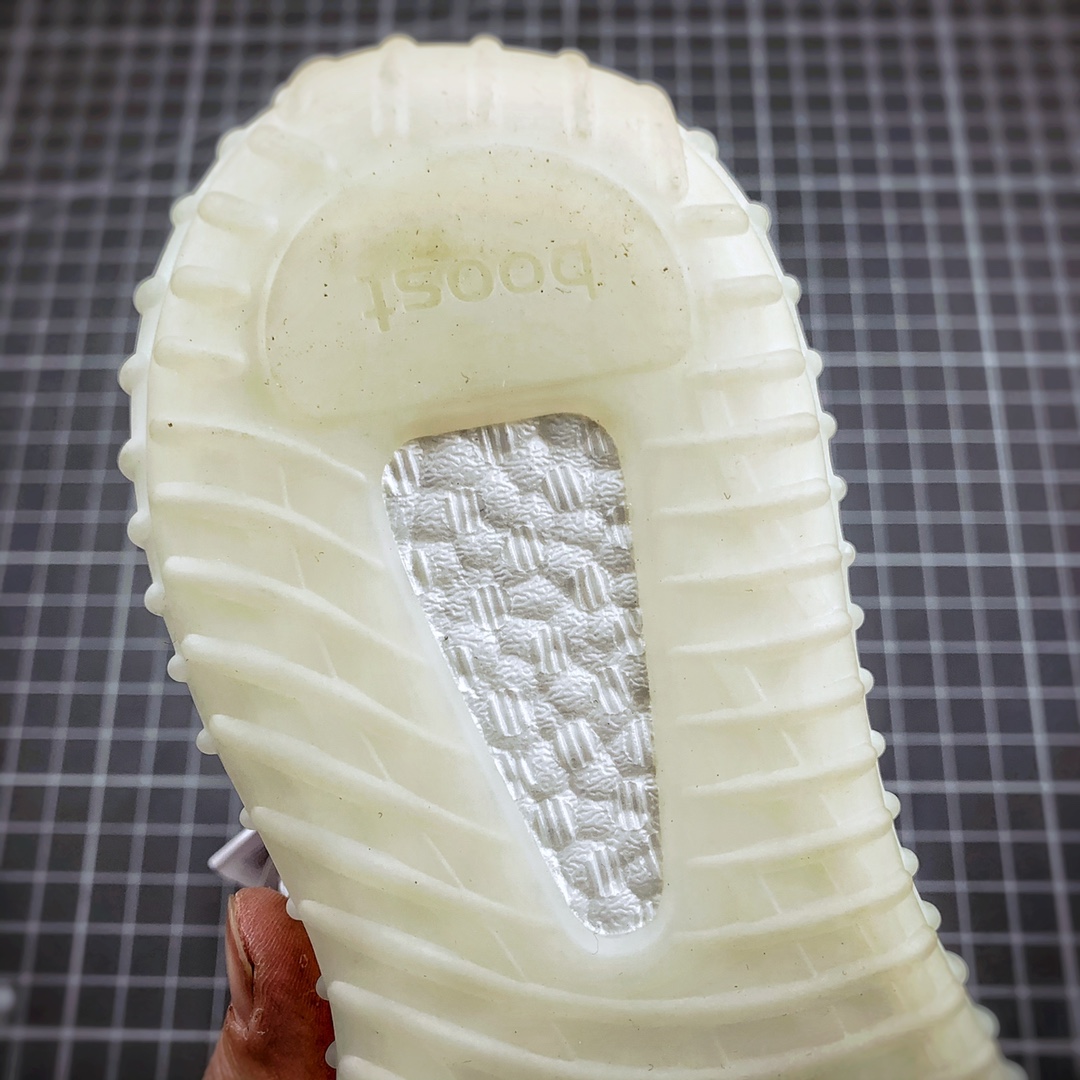 200 Yeezy 350V2 ”Static”白满天星