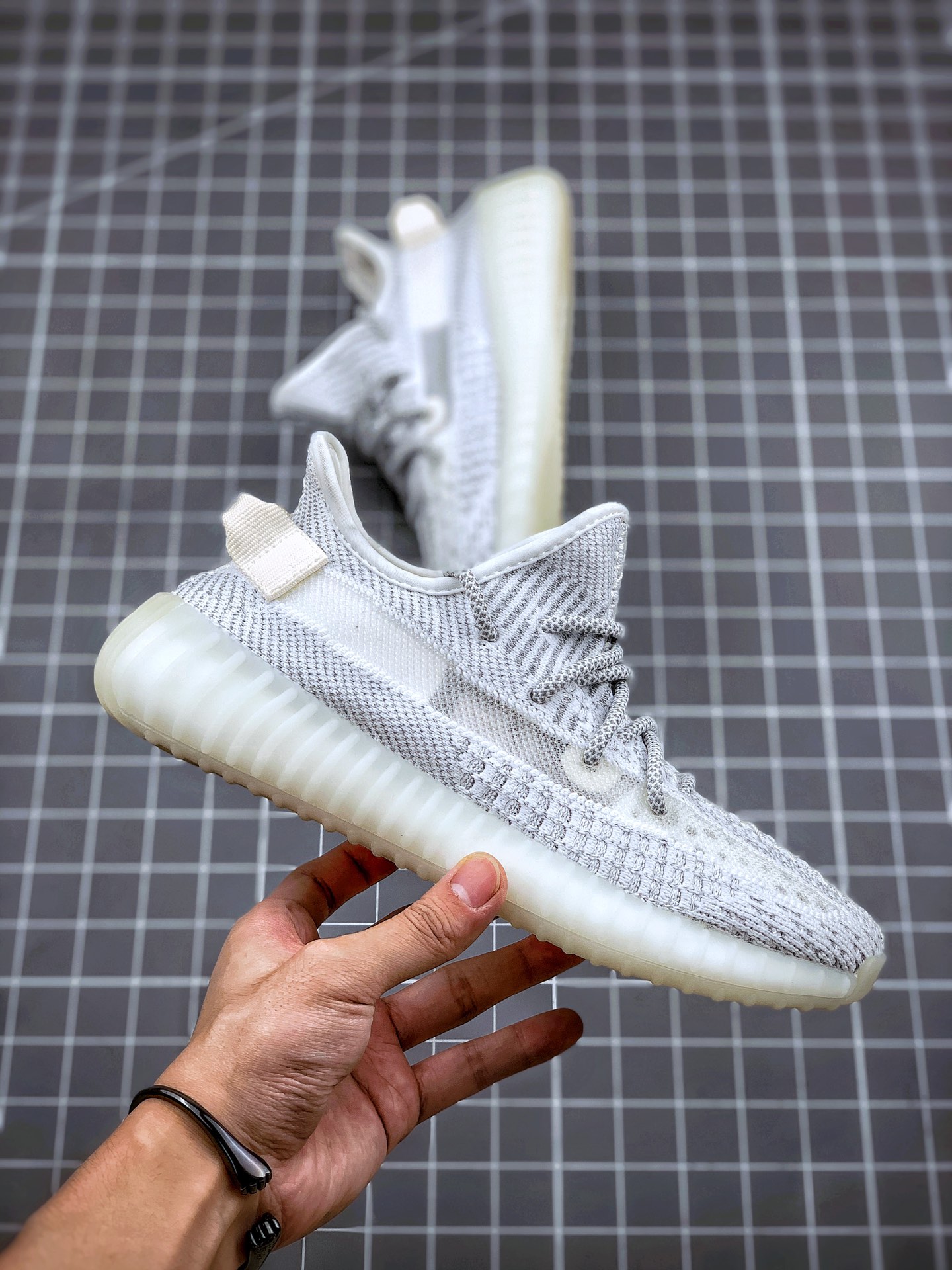 200 Yeezy 350V2 ”Static”白满天星