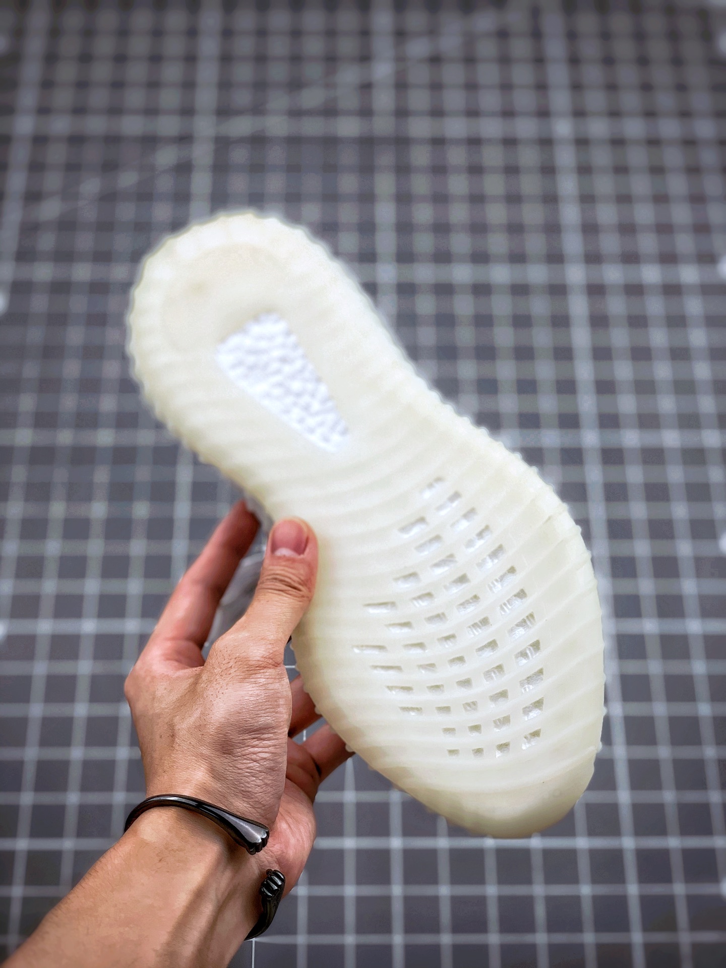 200 Yeezy 350V2 ”Static”白满天星