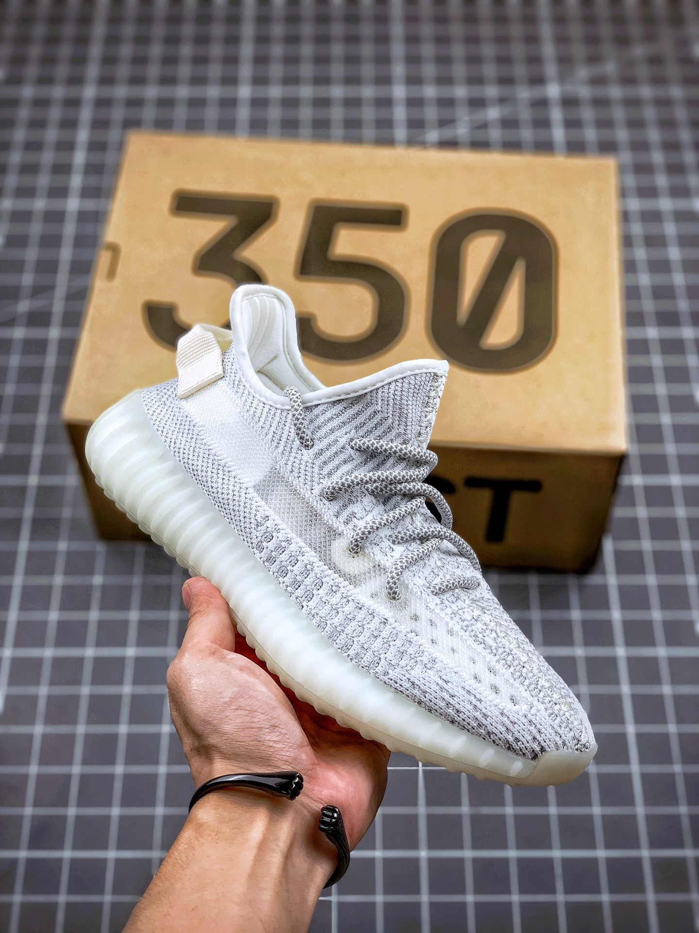 200 Yeezy 350V2 ”Static”白满天星