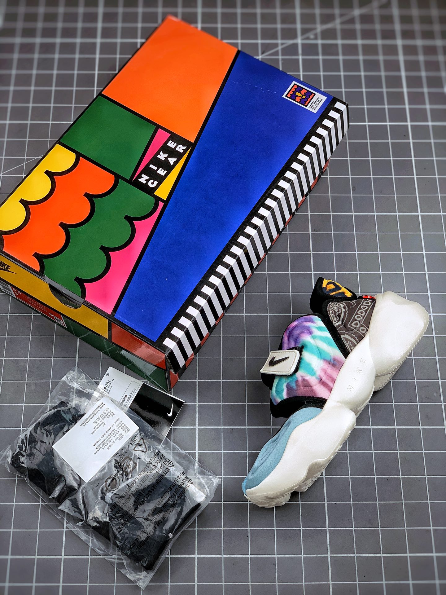 200  Nike Aqua Rift “Summit White”  CW2624-101 网红老爹鞋
