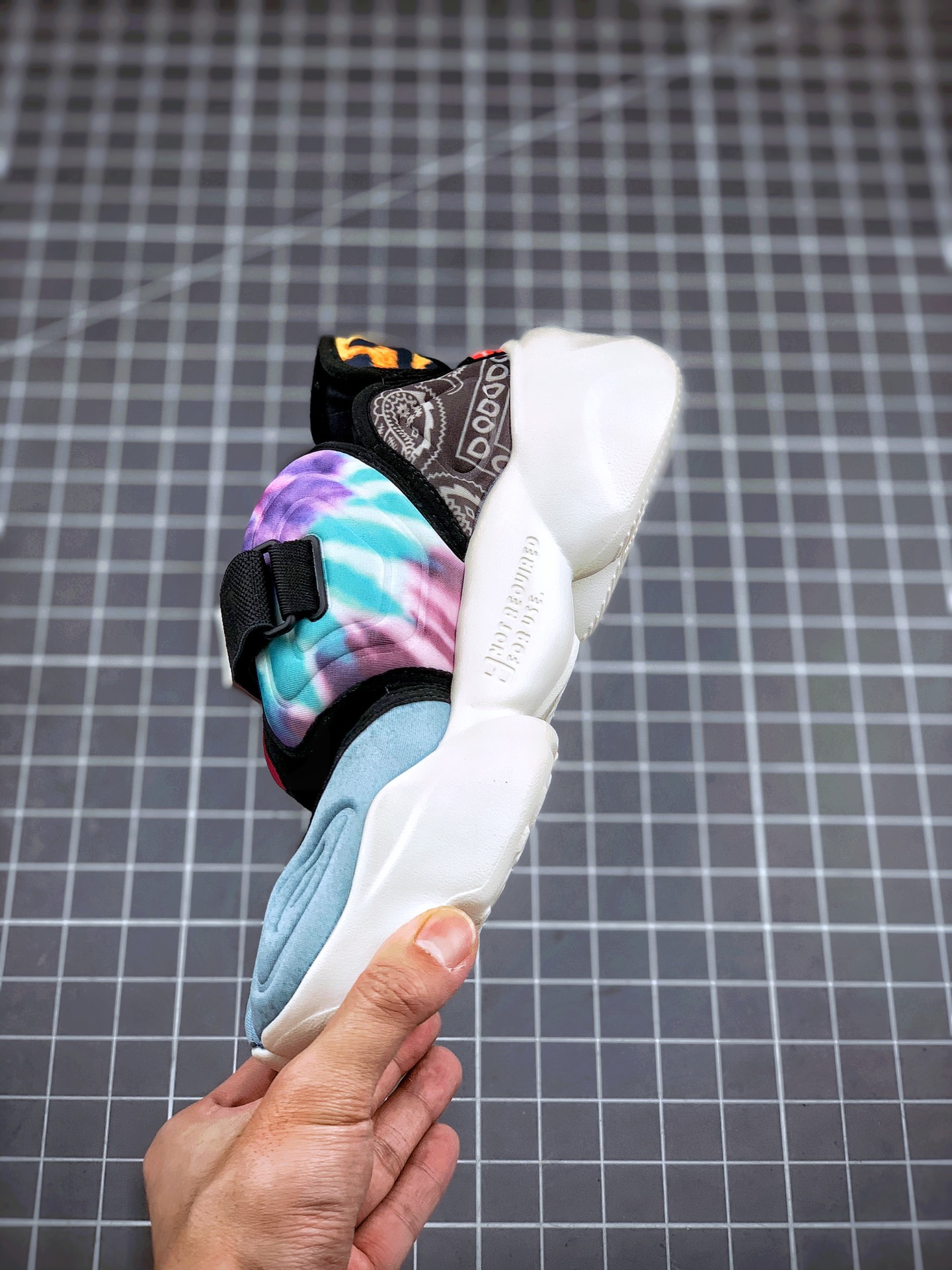 200  Nike Aqua Rift “Summit White”  CW2624-101 网红老爹鞋