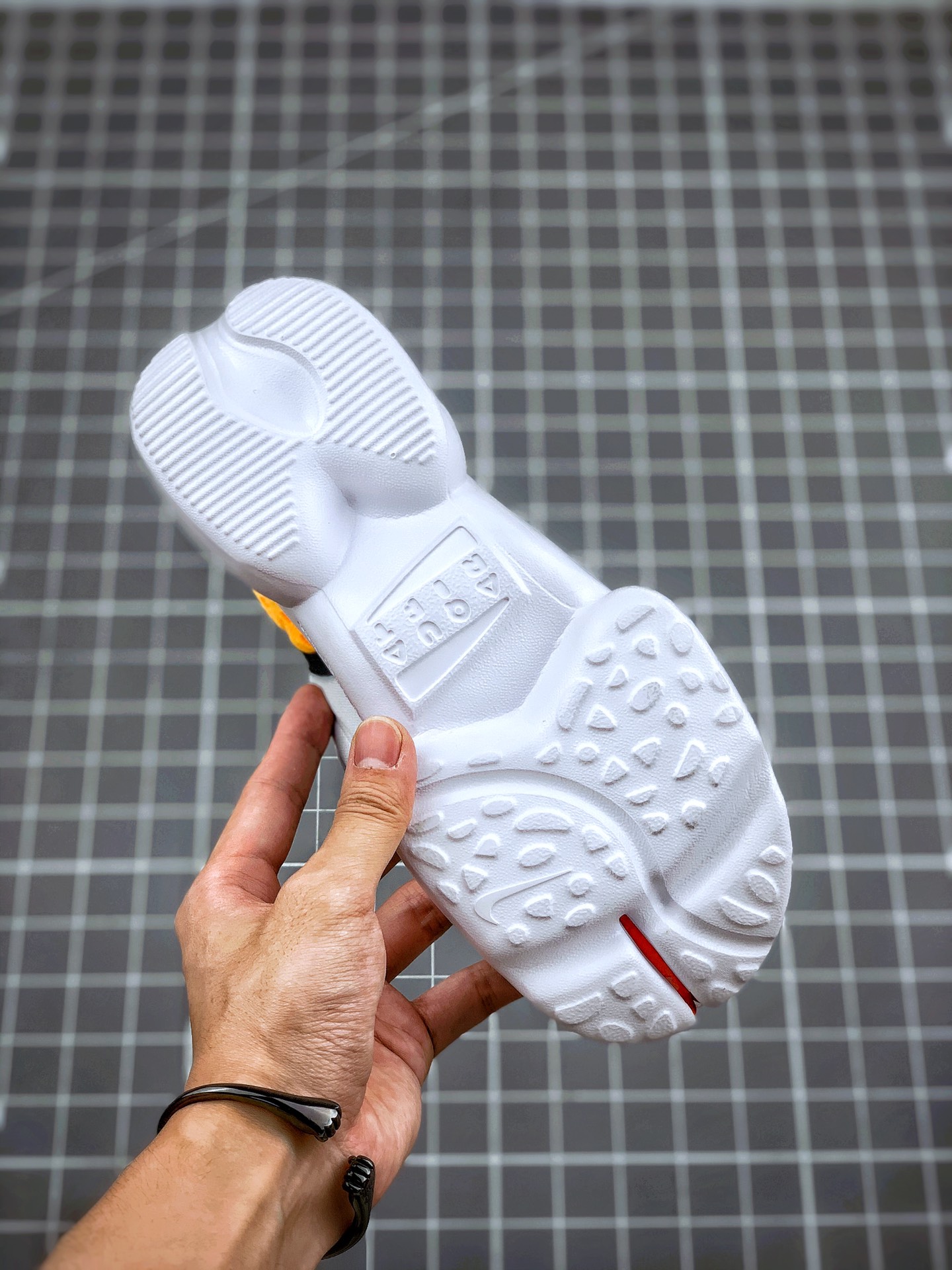 200  Nike Aqua Rift “Summit White” 权志龙推荐CW7164-002