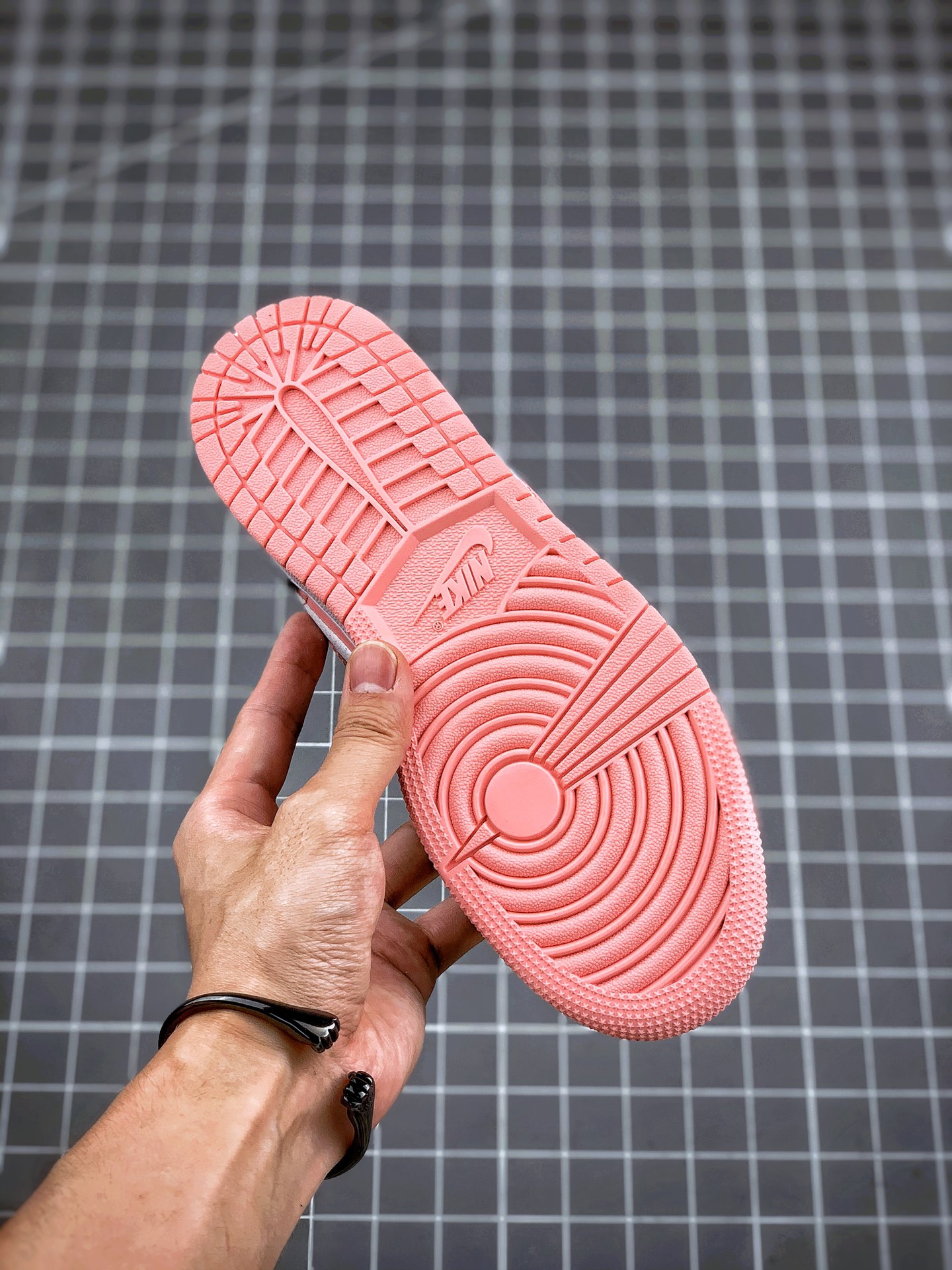 200 Air Jordan 1 Low 樱花粉 AJ1乔1低帮休闲板鞋  554723-016