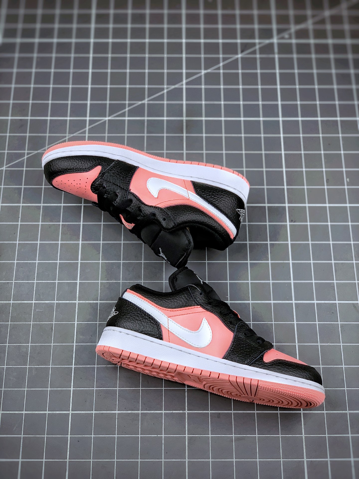 200 Air Jordan 1 Low 樱花粉 AJ1乔1低帮休闲板鞋  554723-016