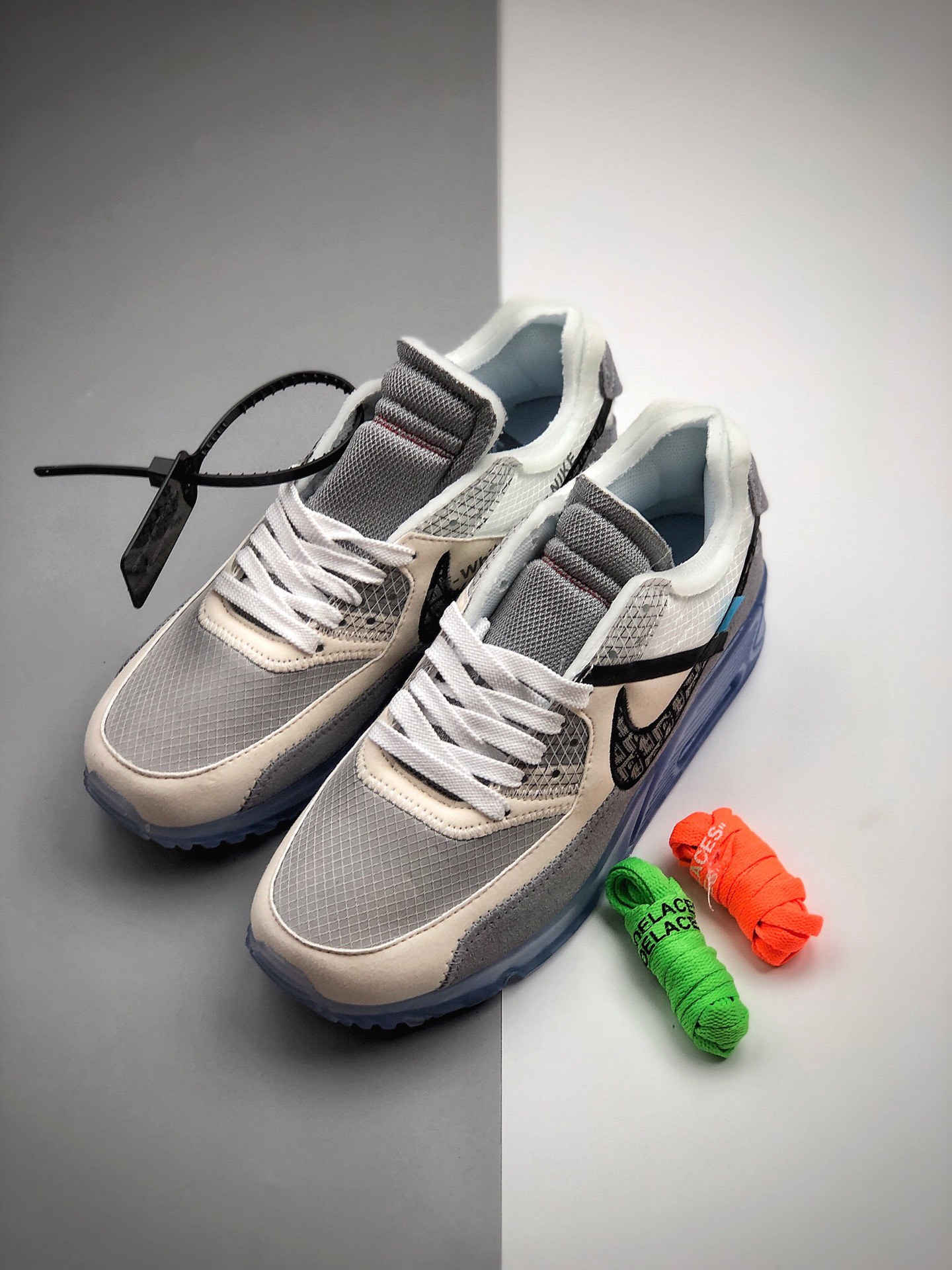 180  Dior x Nike Air Max 90 气垫联名此款联名整体以灰白色调为主 AA7293-300