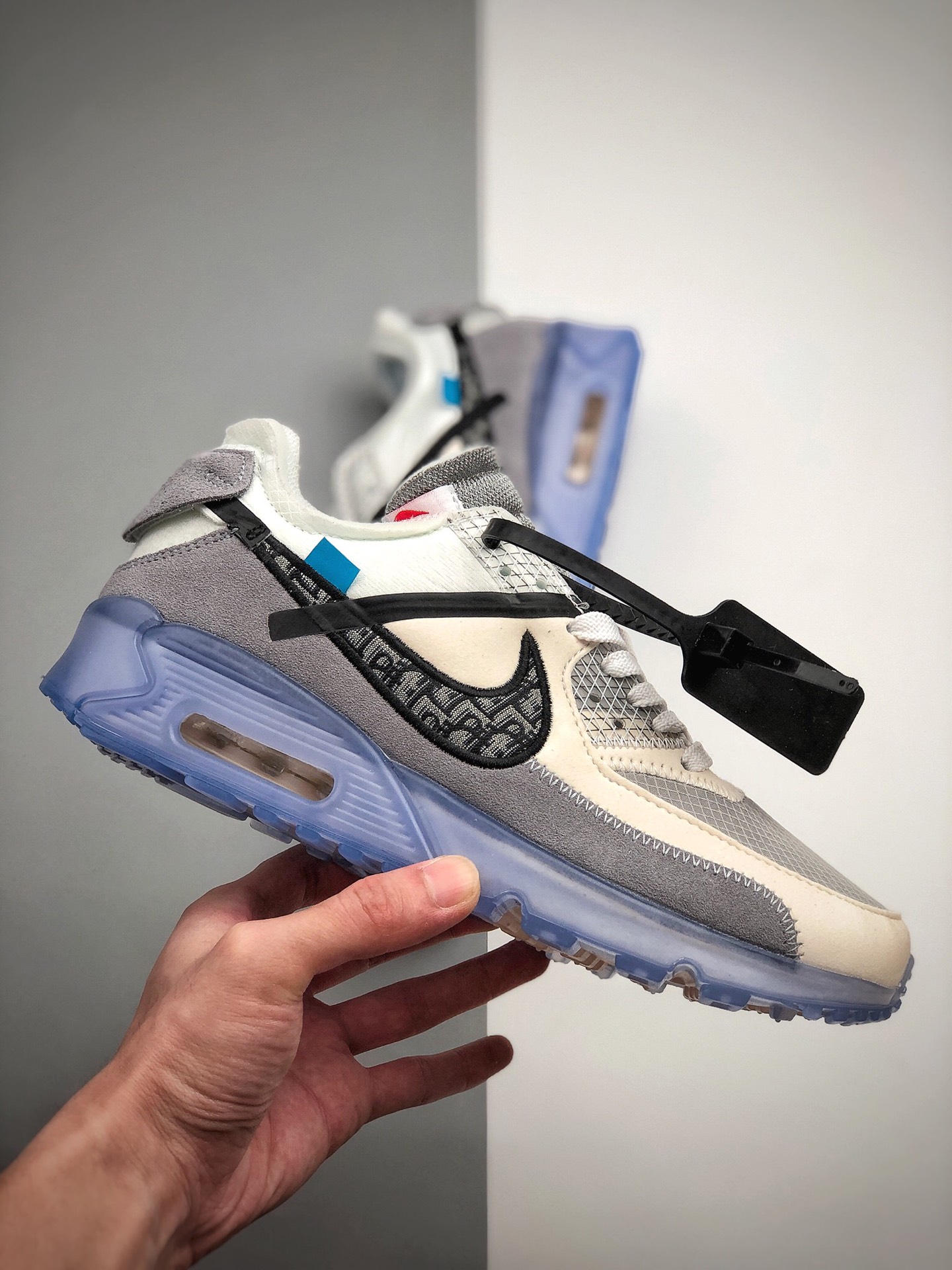180  Dior x Nike Air Max 90 气垫联名此款联名整体以灰白色调为主 AA7293-300
