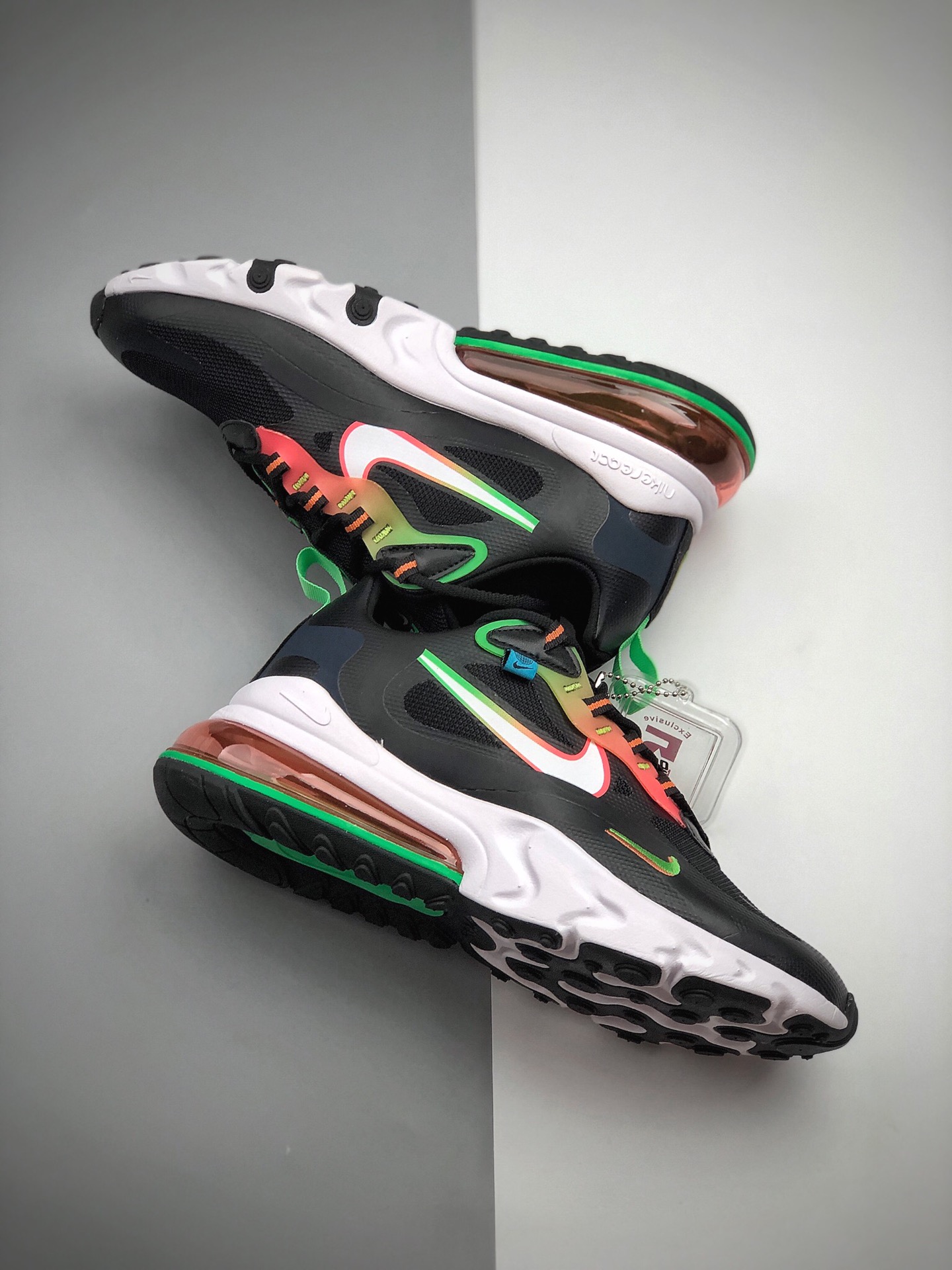 200  耐克 Nike React Air Max 270 React 高桥盾网纱系列 机能半气垫跑步鞋 CK6457-001