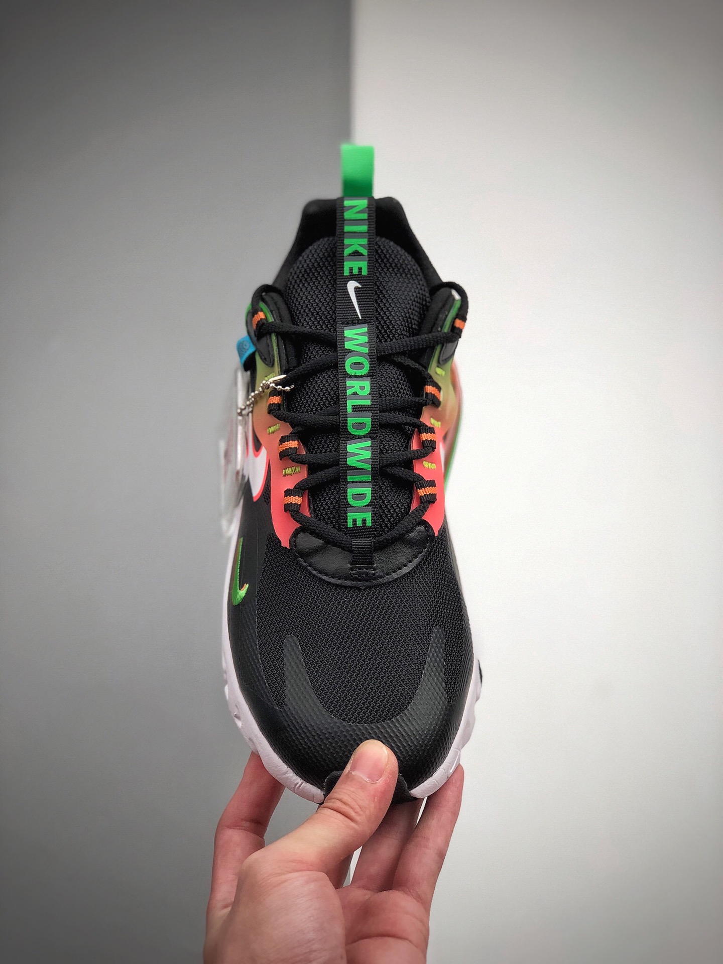 200  耐克 Nike React Air Max 270 React 高桥盾网纱系列 机能半气垫跑步鞋 CK6457-001