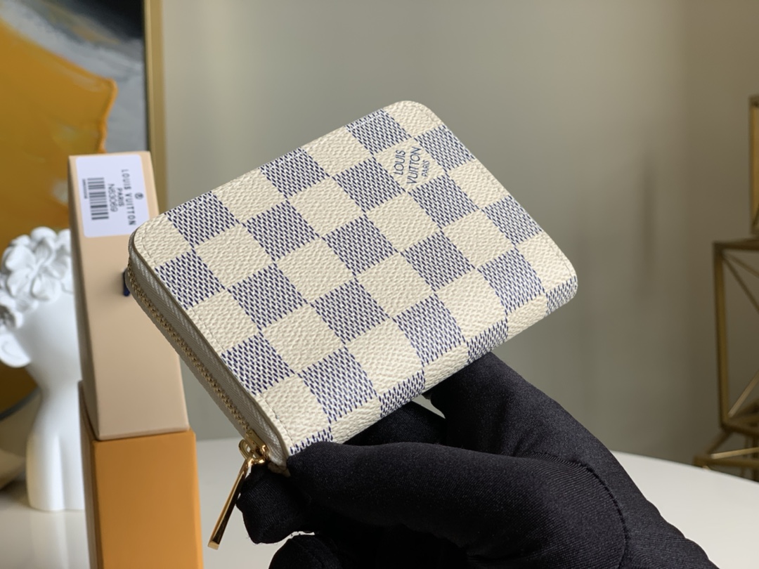 NO:395984,[Exclusive real shot N63069] ZIPPY zipper coin wallet Latest cycle code FL 20 More than chips Pursuing high quality Classic pellet board material 11fm -8.5cm-2cm Y.190,LV [original leather],louis vuitton,wallets19860909【独家实拍N63069】ZIPPY拉链零钱包 最新周期编码FL 20 不止于芯片 更追求高品质 经典颗粒棋盘料 11fm -8.5cm-2cm Y.190,LV【原厂皮】,louis vuitton,wallets,Bag