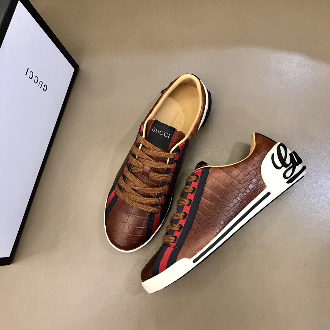 Мужские коричневые кроссовки с текстурой крокодила и боковой полосой Gucci