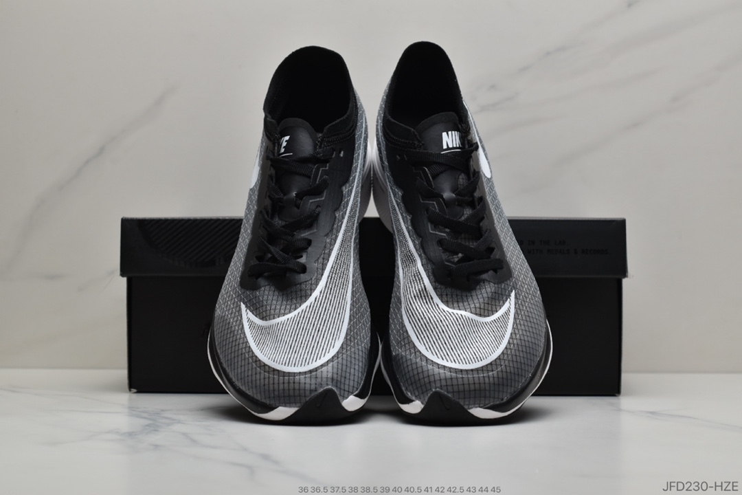 160 公司级 Nike ZoomX Vaporfly Next% 彩虹配色 马拉松跑步鞋  货号：A04568 001