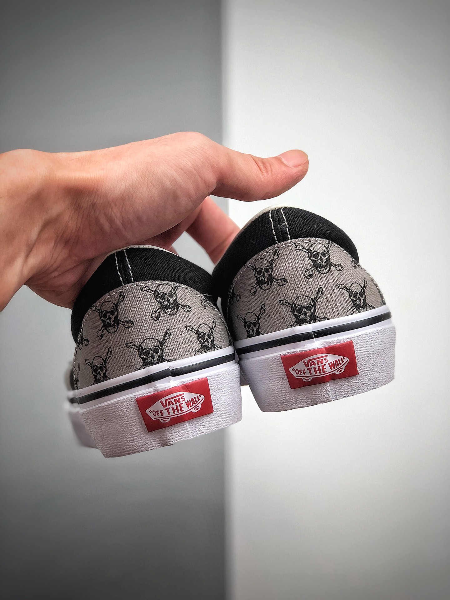 140 VANS 2020新款BIG SLOGAN骷髅樱桃印花OG slip-on 一脚蹬板板鞋型号:BC01