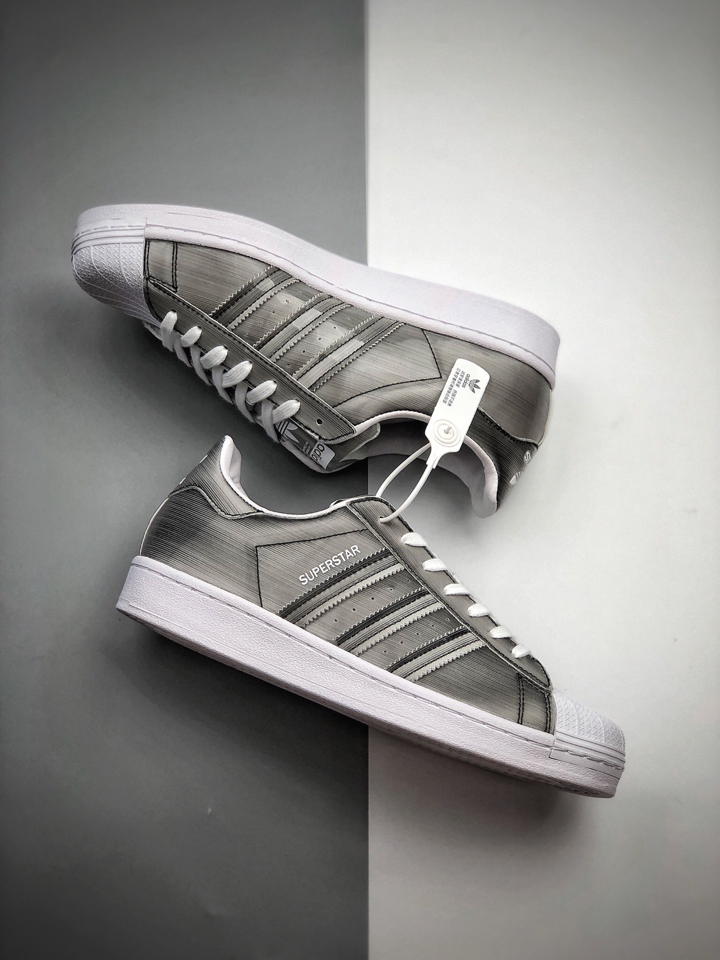 160  Adidas SuperStar“50周年”三叶草韩版休闲情侣板鞋 FX7780 银灰色