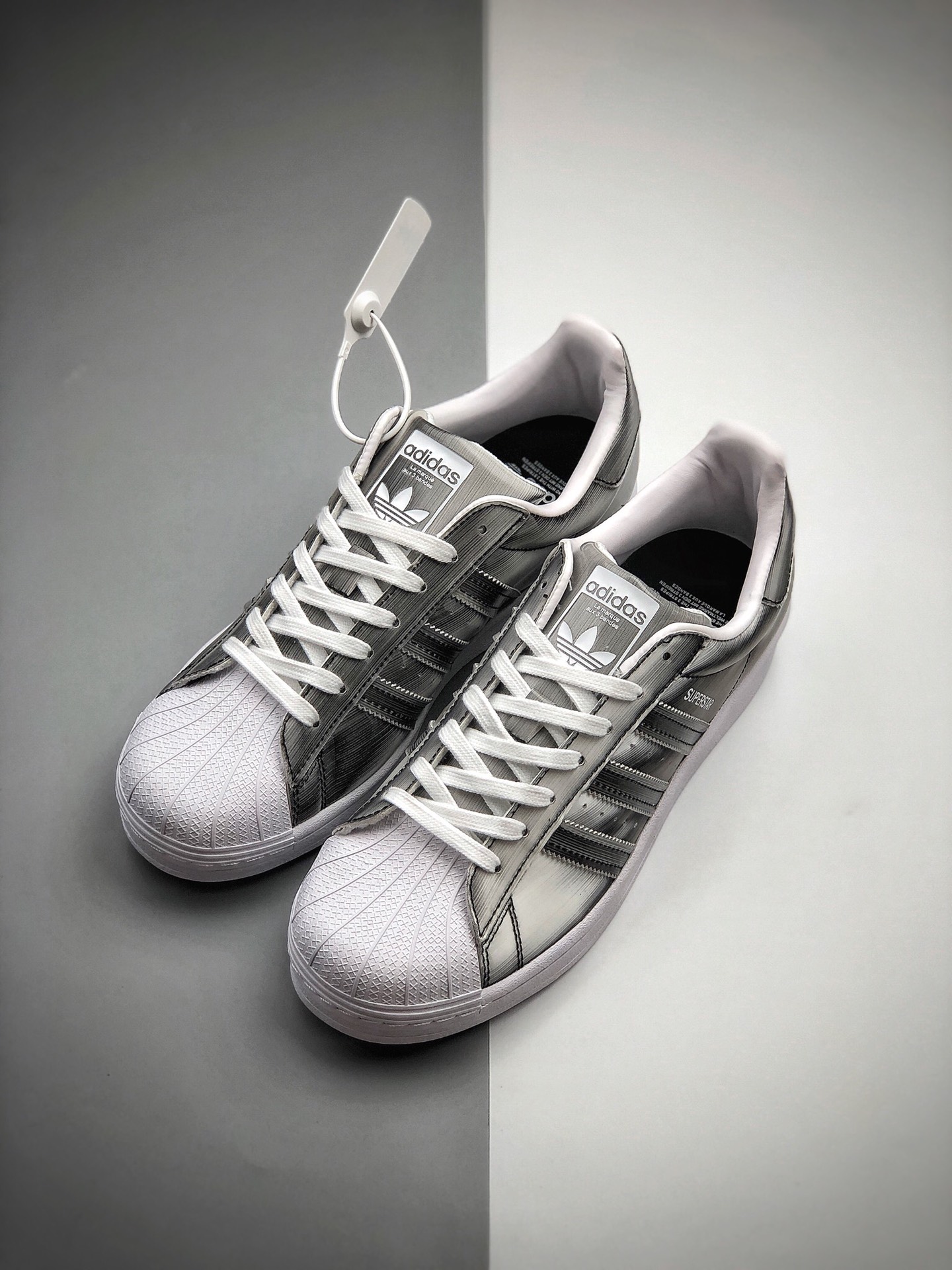 160  Adidas SuperStar“50周年”三叶草韩版休闲情侣板鞋 FX7780 银灰色