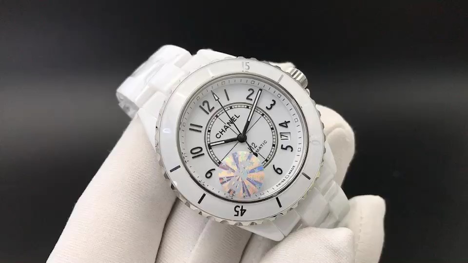 Chanel 香奈儿J12机械款背透终于出现了，表径:38mm