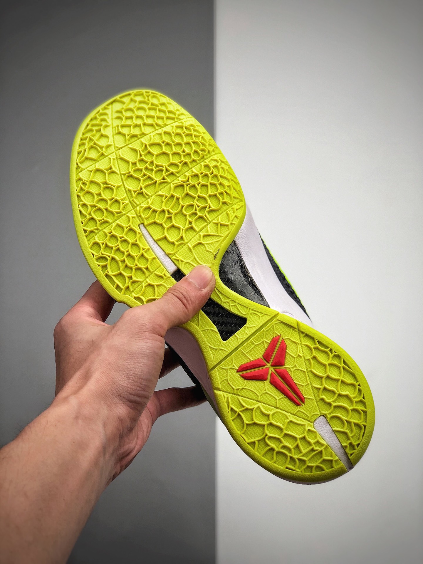 250 NIKE Kobe 6Elite Low 科比VI 6 代 低帮网鞋面男子实战篮球鞋CW2190-500