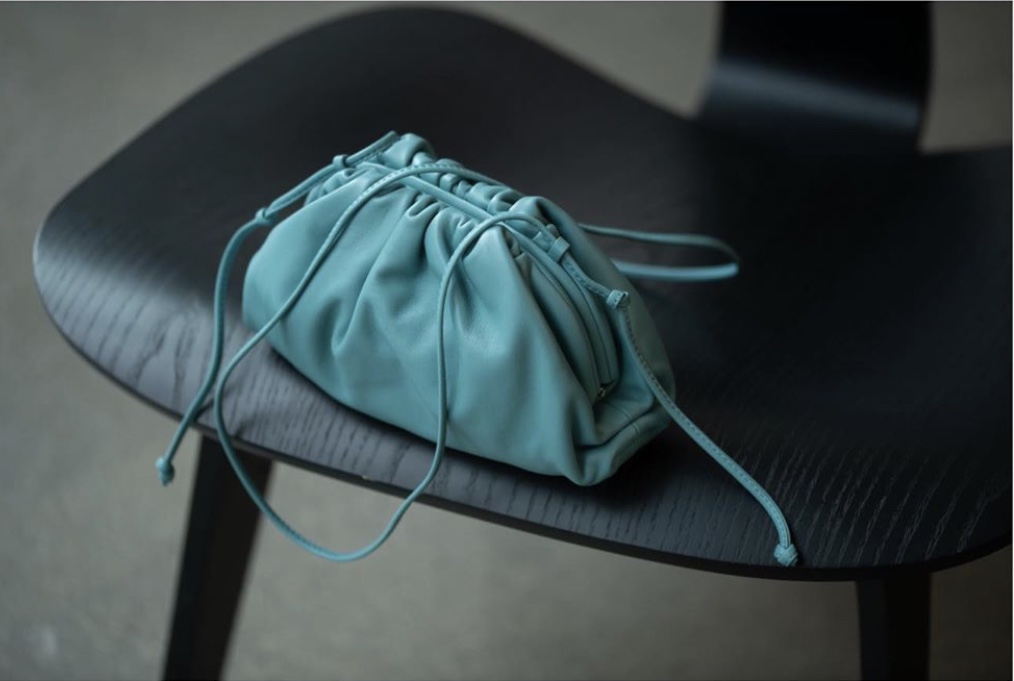 Bottega Veneta ๐๐๐ ๐๐๐๐ ๐๐๐๐พ๐ 22CM ไบๆตๅ
585852ๆฒน็ป่