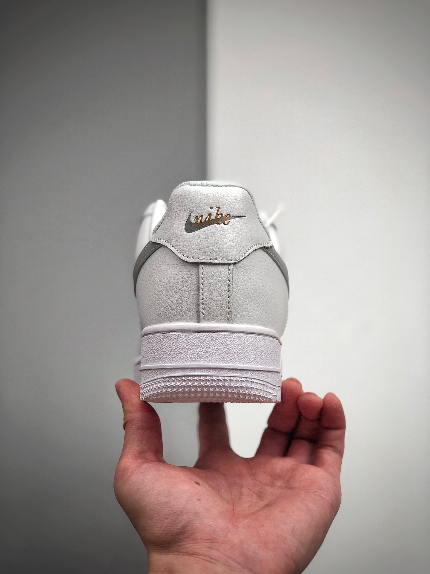 180  Nike Air Force 1 Low 白银3M反光 空军一号低帮百搭休闲运动板鞋AH0287-012