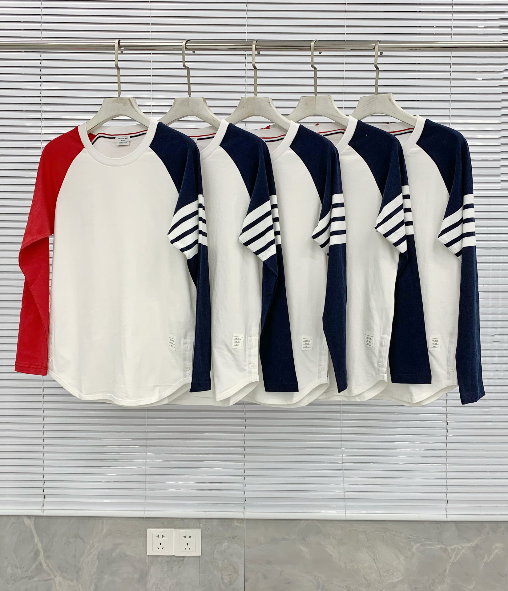 톰브라운 남성 긴팔 126393 Thom Browne Long Sleeve 썸네일 이미지