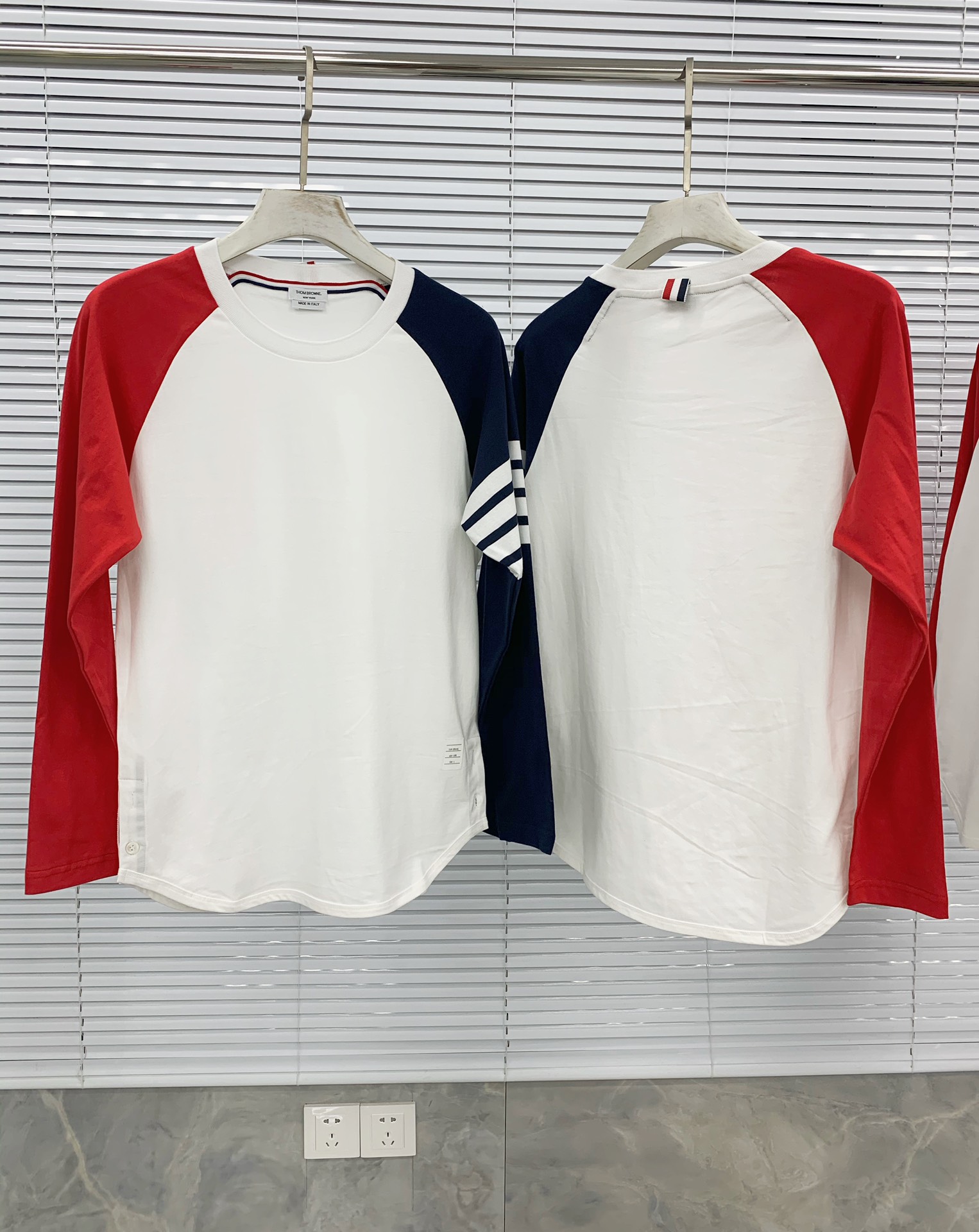 톰브라운 남성 긴팔 126393 Thom Browne Long Sleeve 썸네일 이미지
