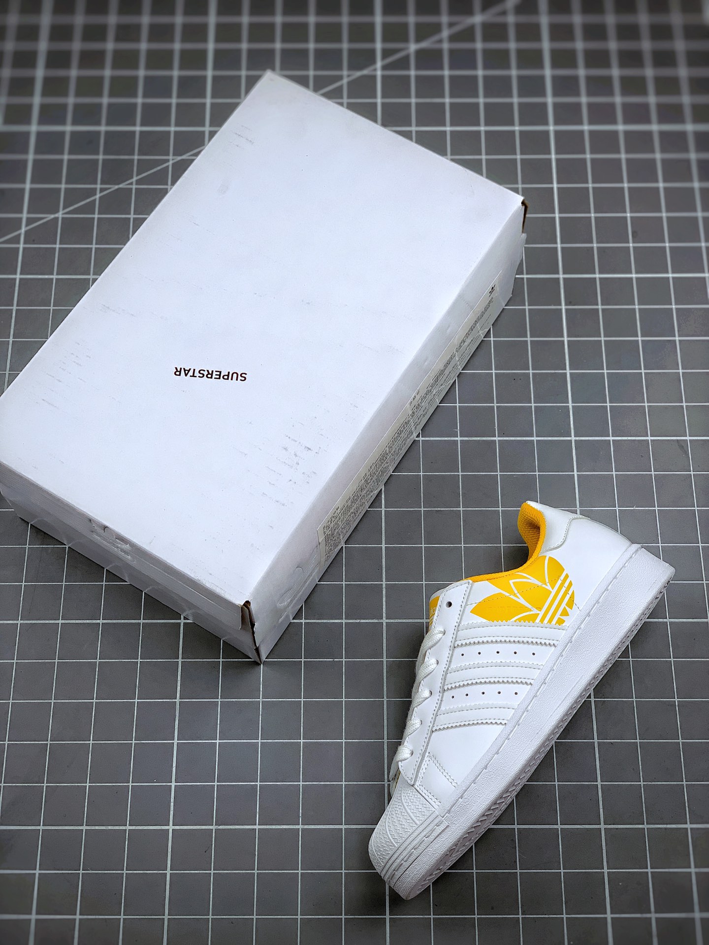 160 Adidas Originals Superstar 贝壳头官网同步 货号：FY2825 FY2826