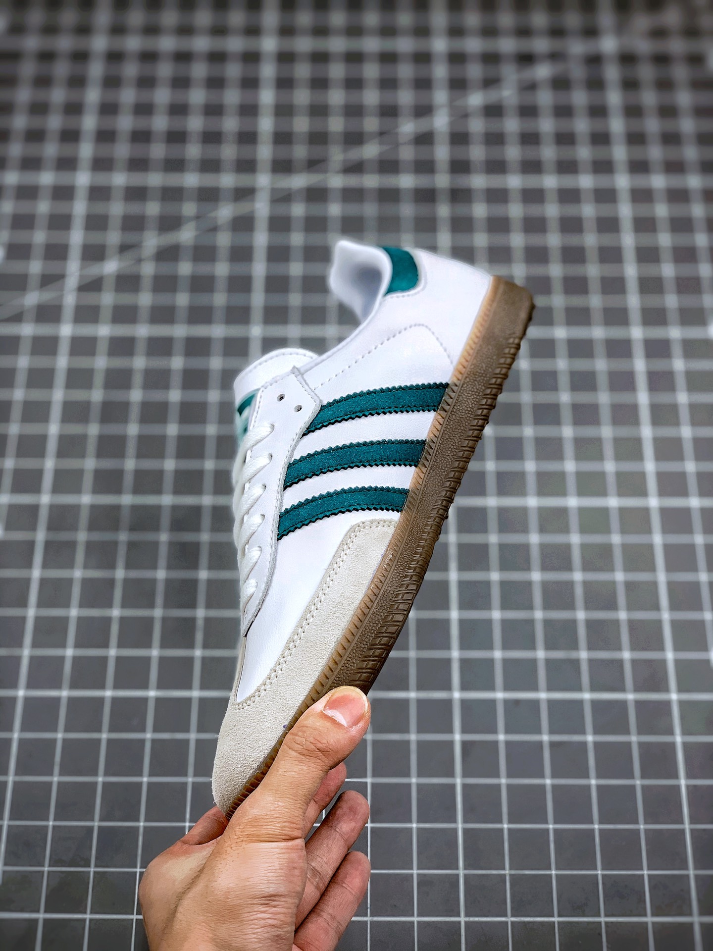 160 Adidas Samba OG Club 桑巴纪念日系列平底室内足球风复古休跑鞋 货号：B75680