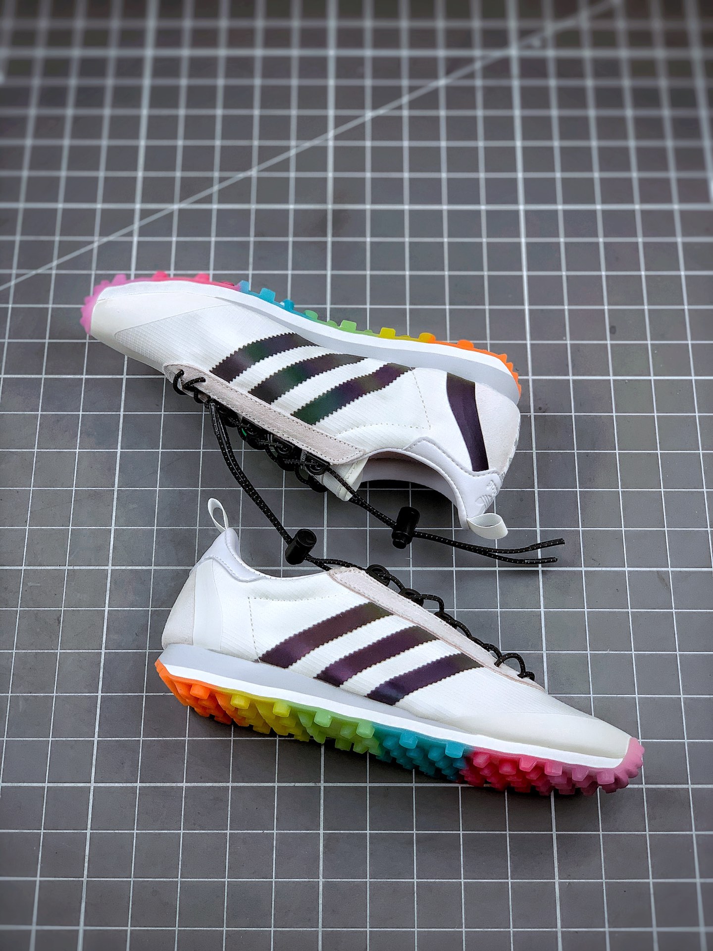 160 Adidas Nite Jogger og 3M 反光 经典休闲百搭运动跑鞋 帮