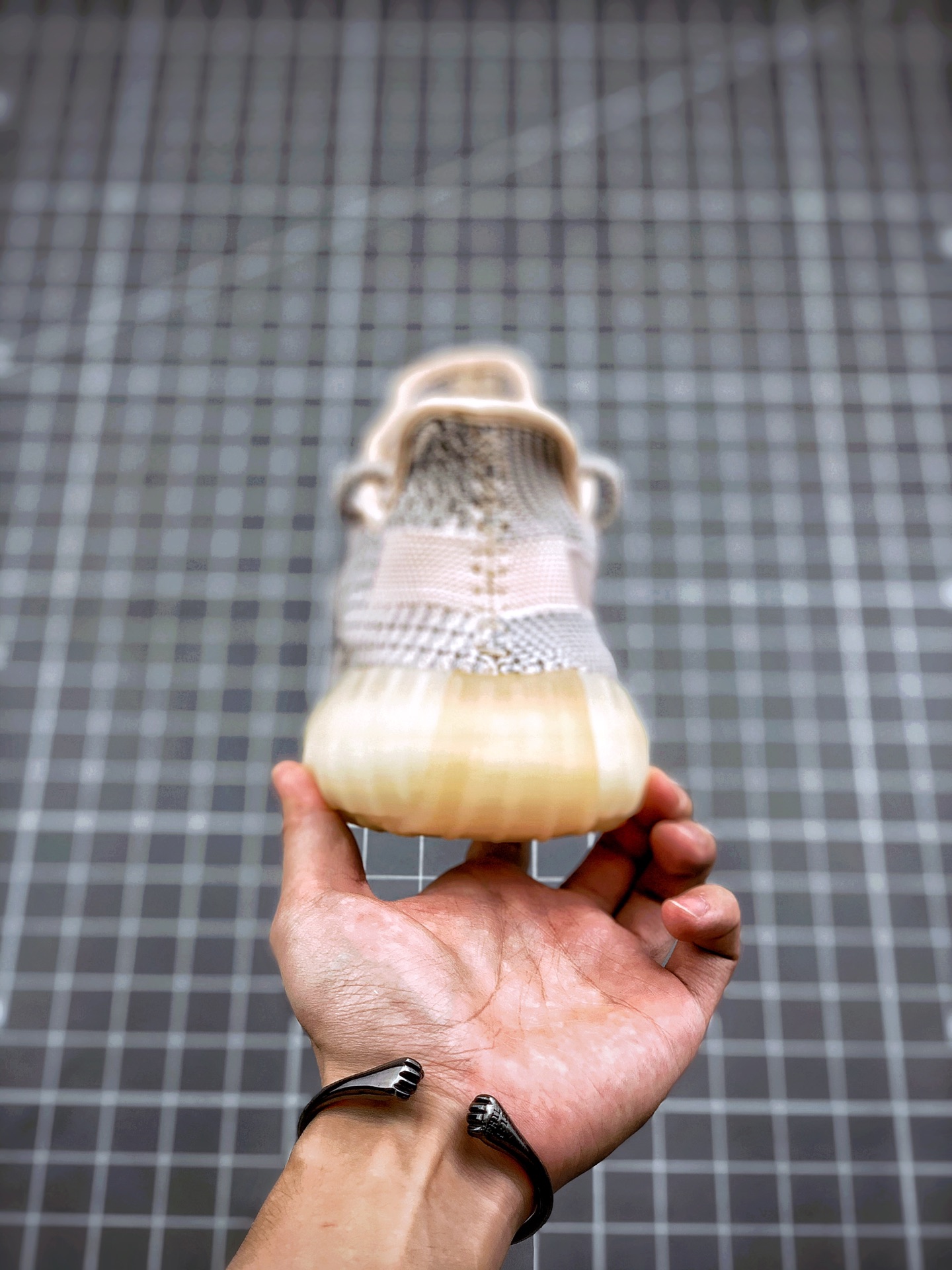 200 Yeezy 350V2 ”Synth” 粉天使