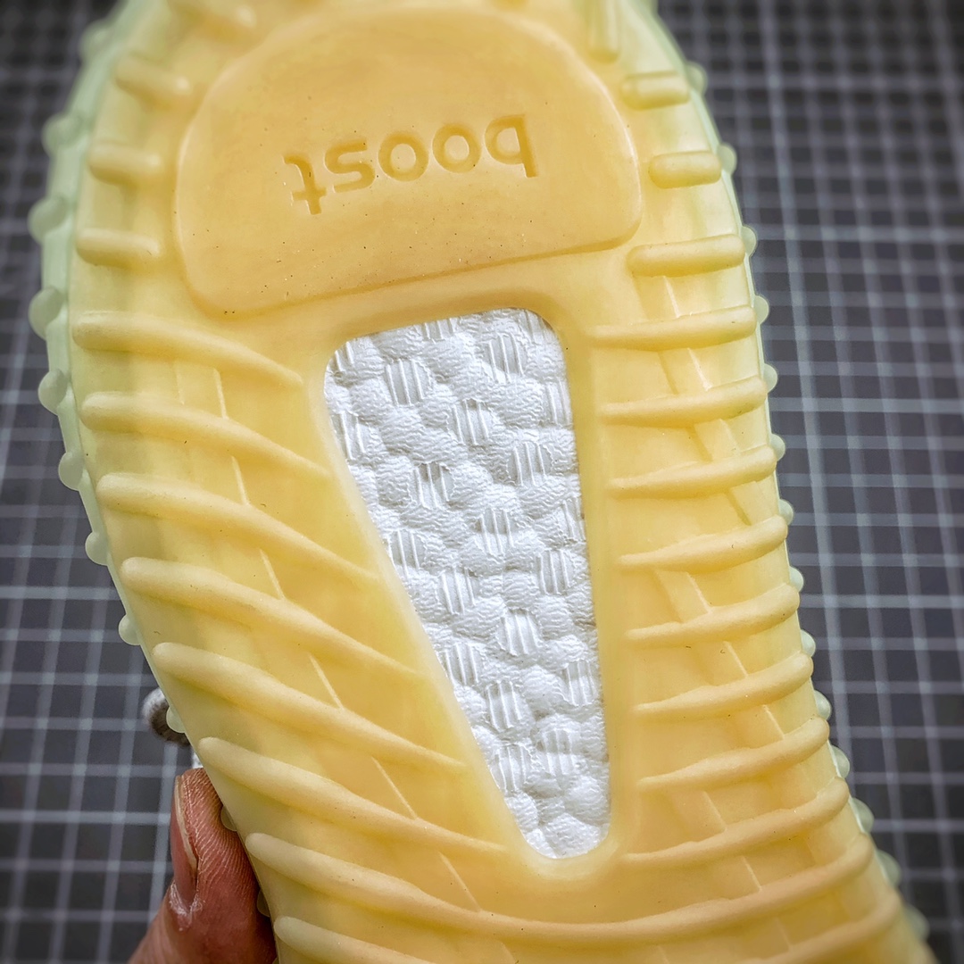200 Adidas Yeezy 350 Boost V2  “Yeshaya Refective” 灰满天星
