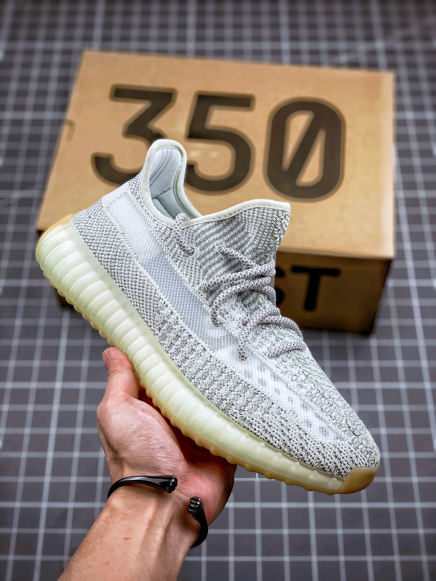 200 Adidas Yeezy 350 Boost V2  “Yeshaya Refective” 灰满天星