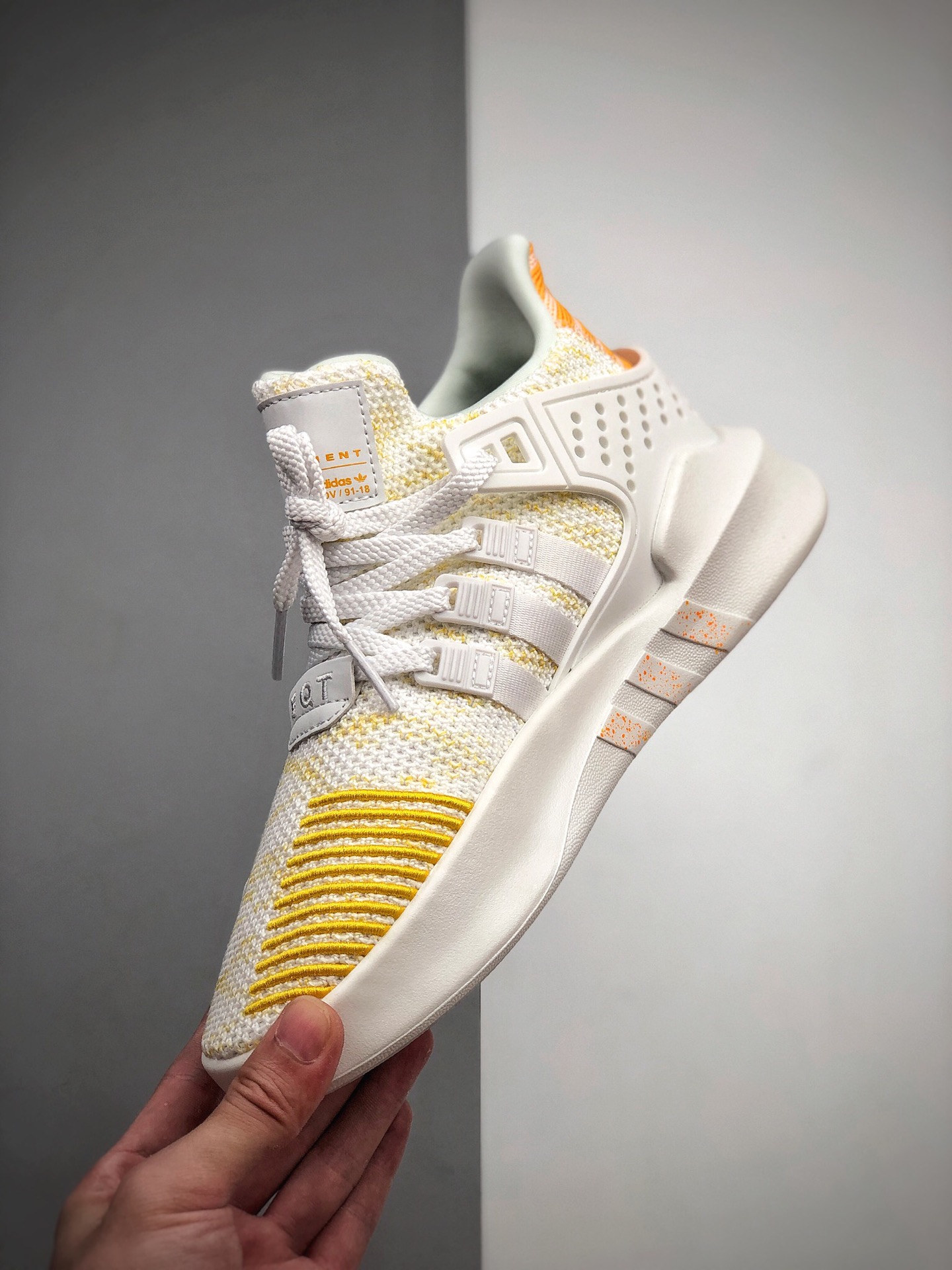 180 Adidas EQT Basketball ADV 系列街头篮球短筒针织慢跑鞋