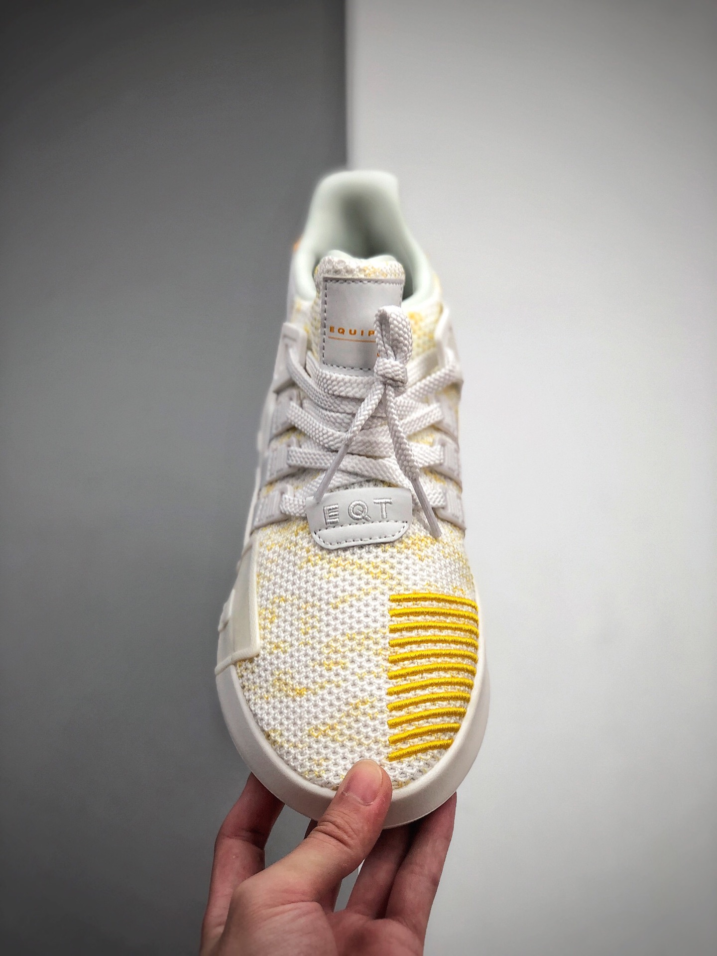 180 Adidas EQT Basketball ADV 系列街头篮球短筒针织慢跑鞋