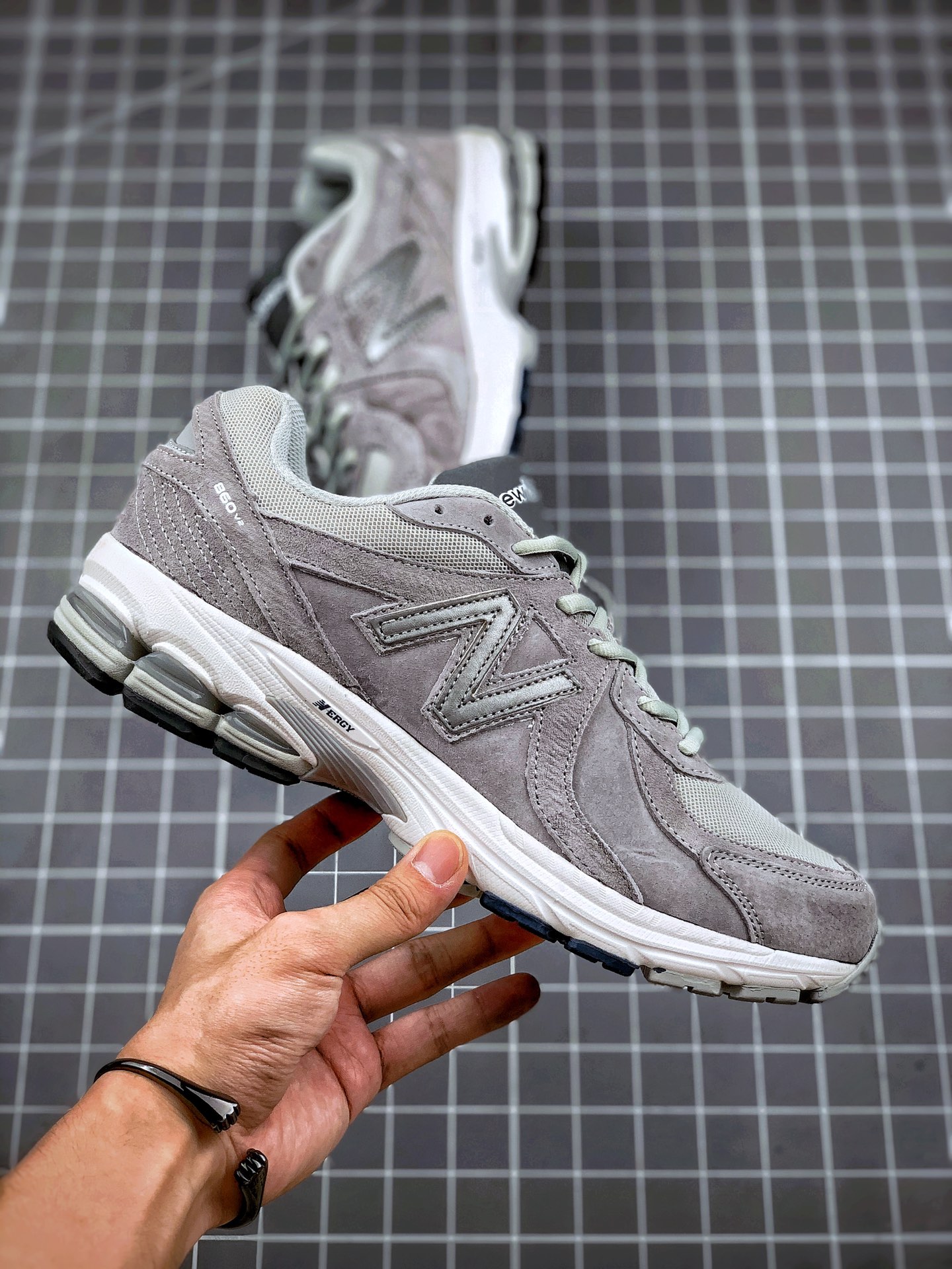 270  NB新百伦New Balance ML860系列复古老爹风休闲运动慢跑鞋 ML860XH