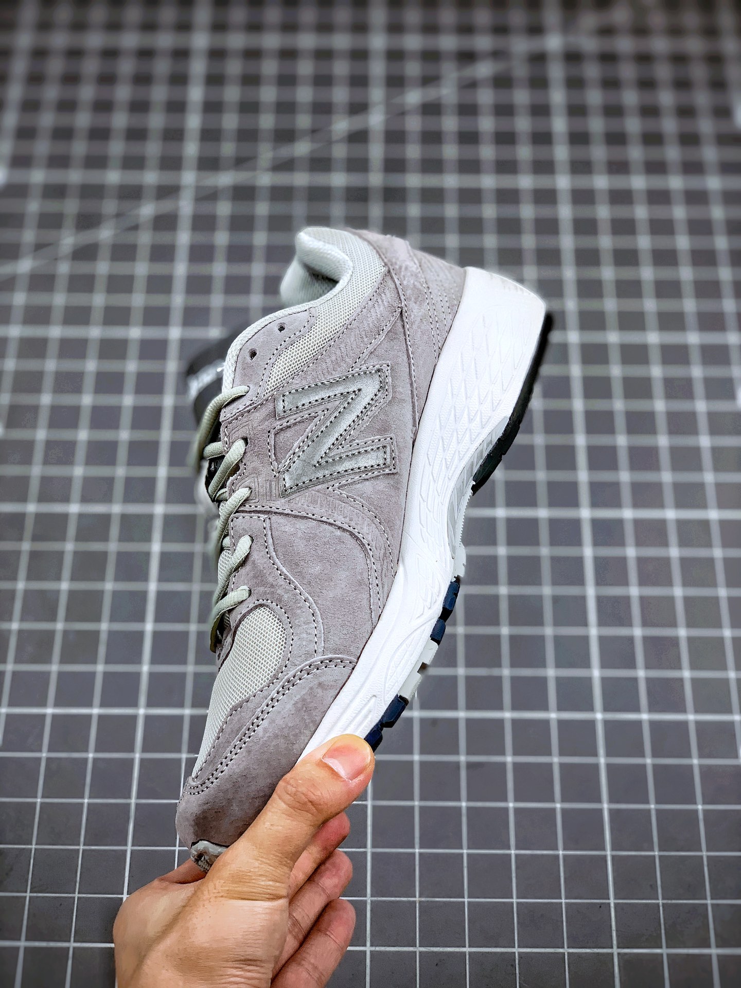 270  NB新百伦New Balance ML860系列复古老爹风休闲运动慢跑鞋 ML860XH