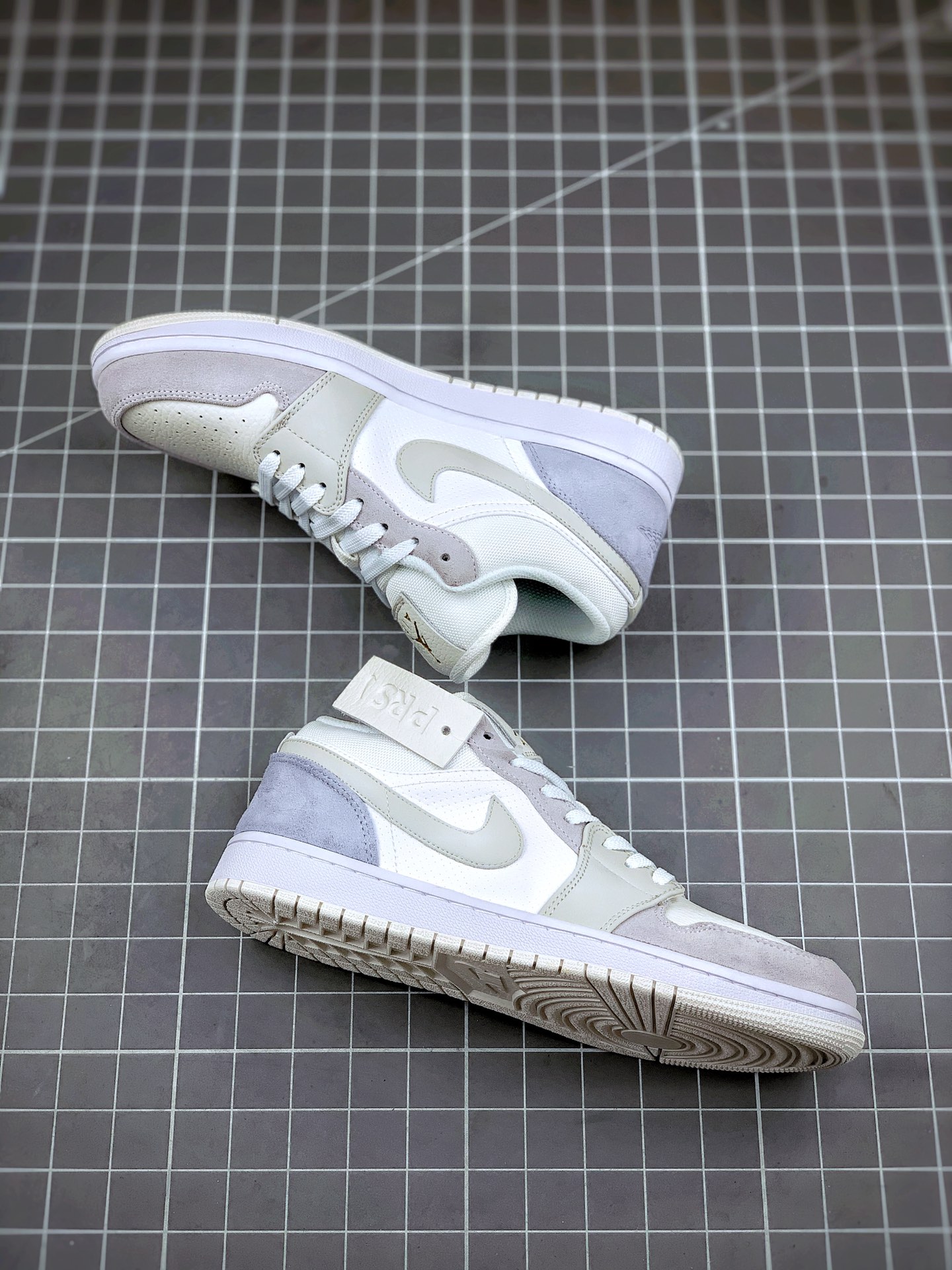 200  Air Jordan 1 Low “Paris” 小巴黎 AJ1乔1低帮休闲板鞋 CV3043-100