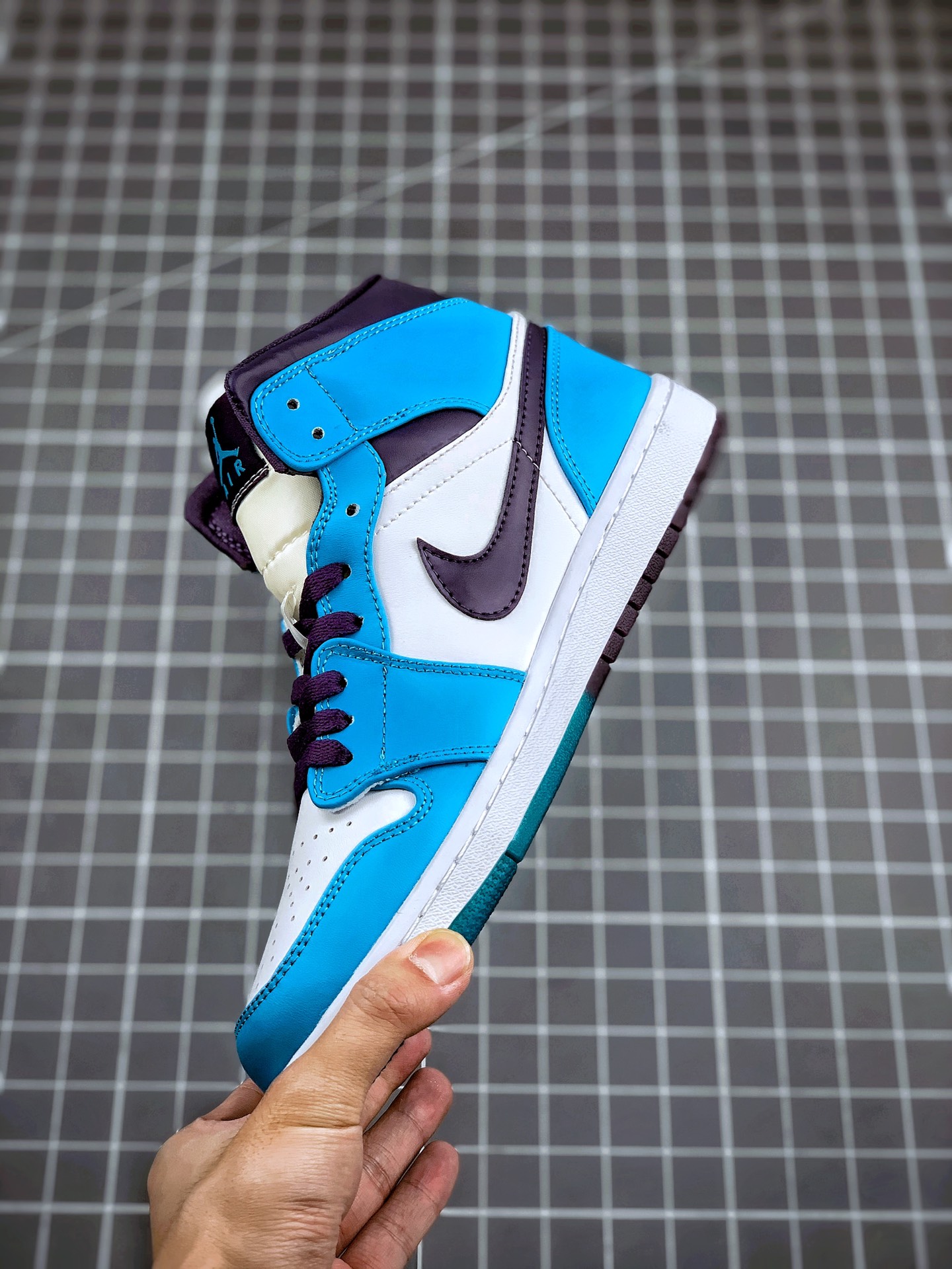 250 Air Jordan 1 Mid 蓝紫风暴 AJ1乔1中邦休闲板鞋554724-415