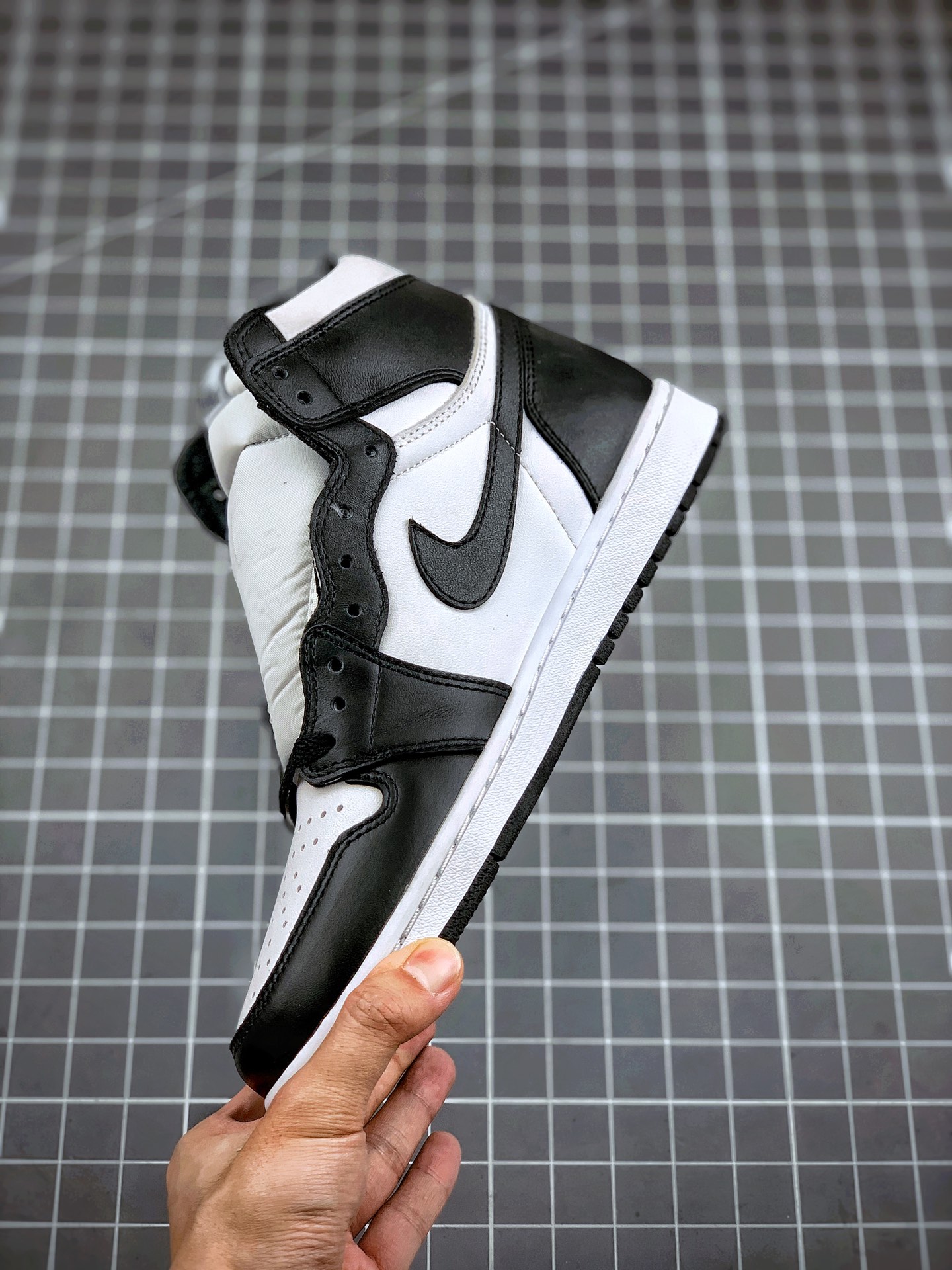 290 Air Jordan 1 High “Yin Yang Pack” AJ1高帮 黑白熊猫 货号：555088-010