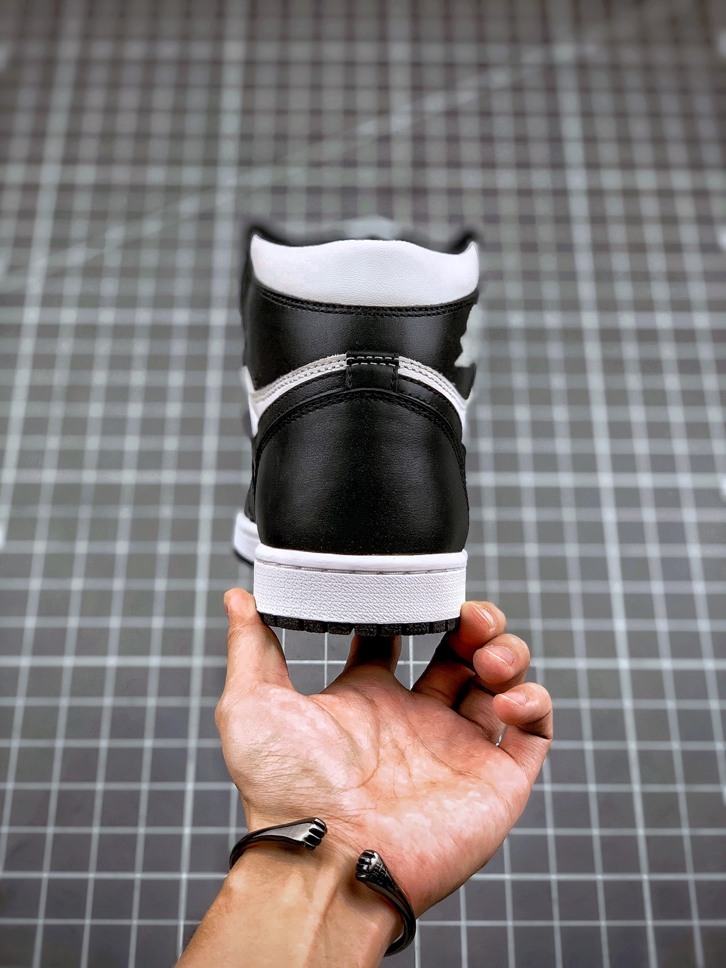 290 Air Jordan 1 High “Yin Yang Pack” AJ1高帮 黑白熊猫 货号：555088-010