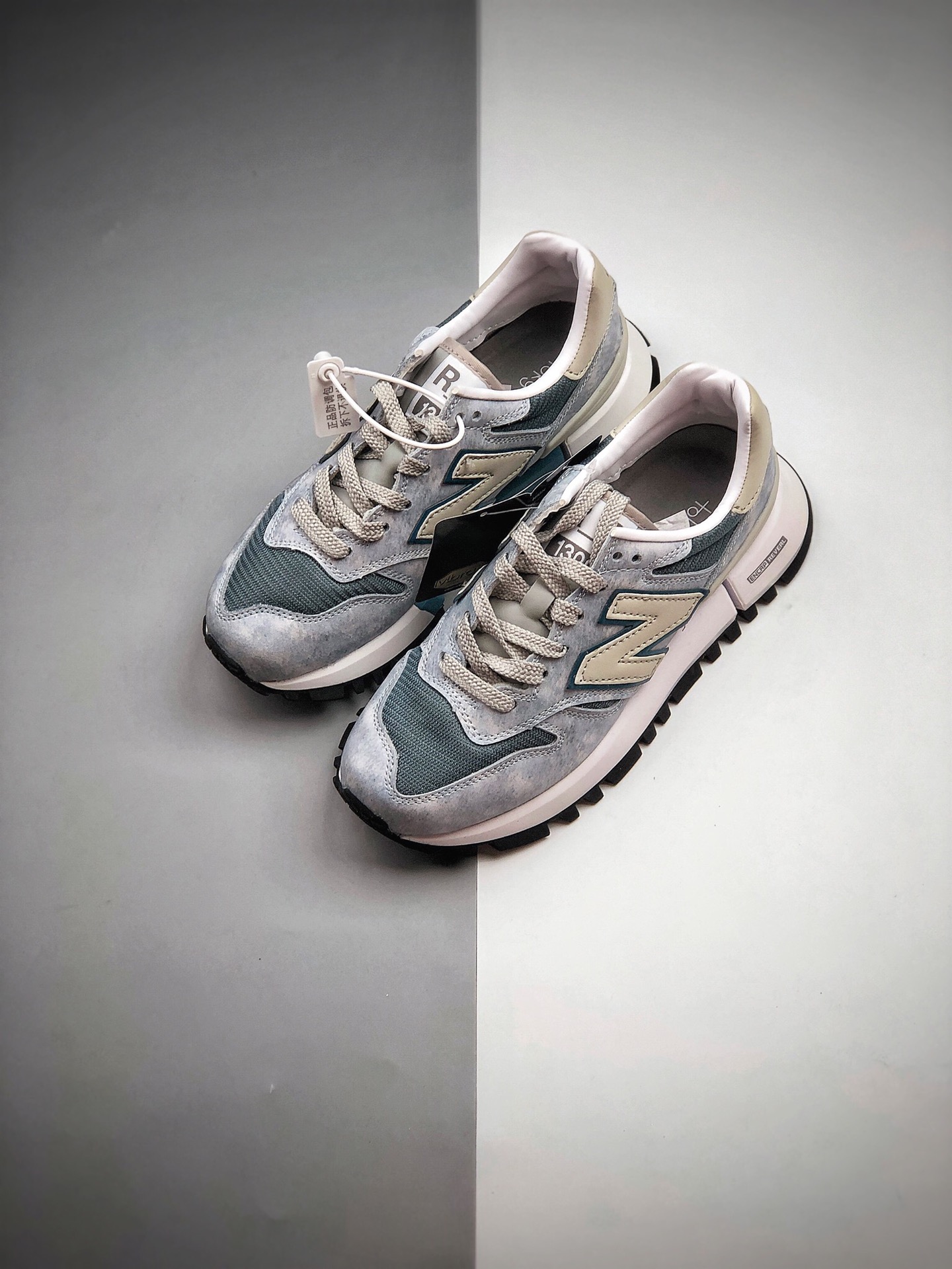 230 新百伦 New Balance 1300系列 复古休闲运动板鞋WS1300TB