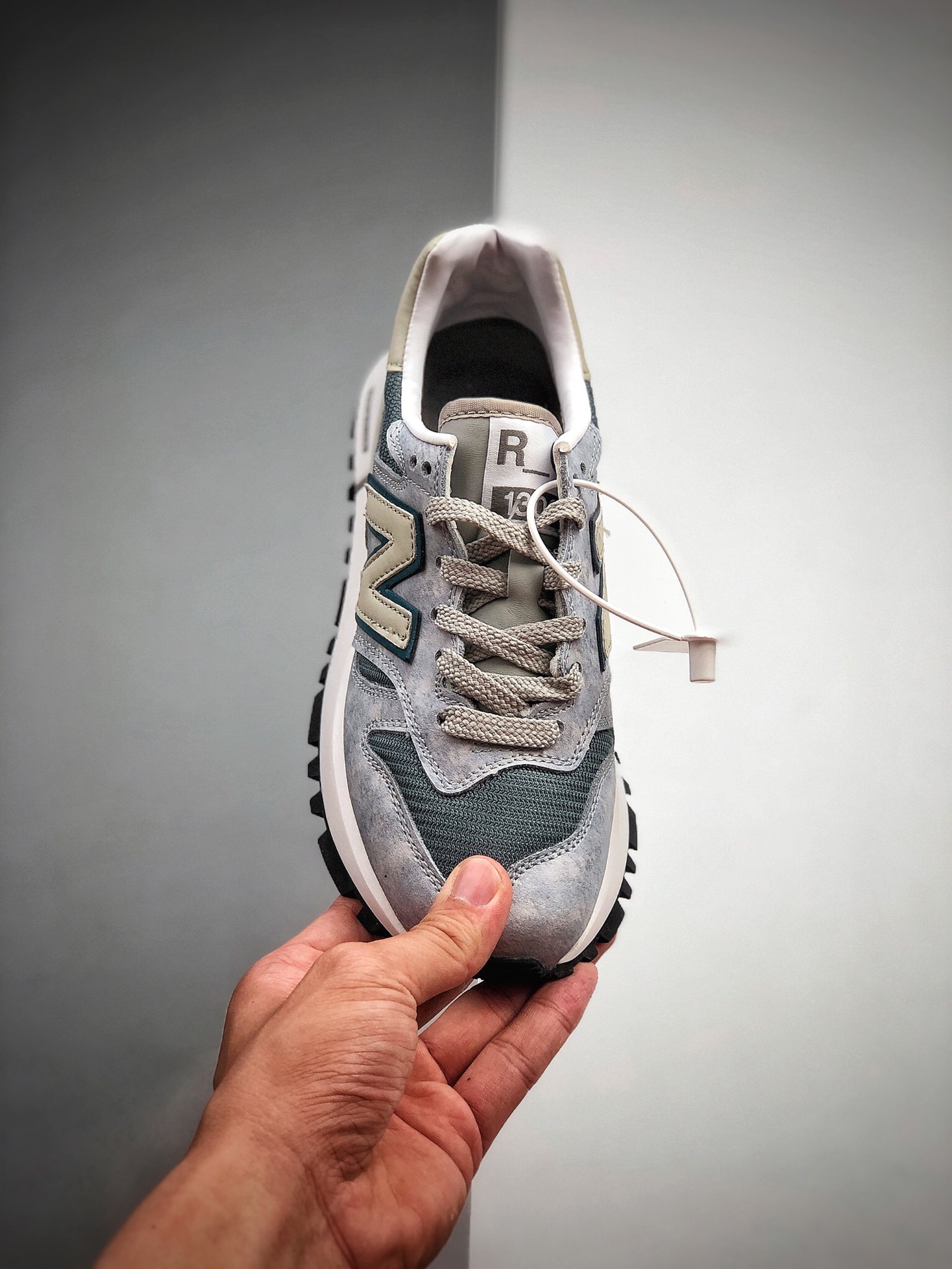 230 新百伦 New Balance 1300系列 复古休闲运动板鞋WS1300TB